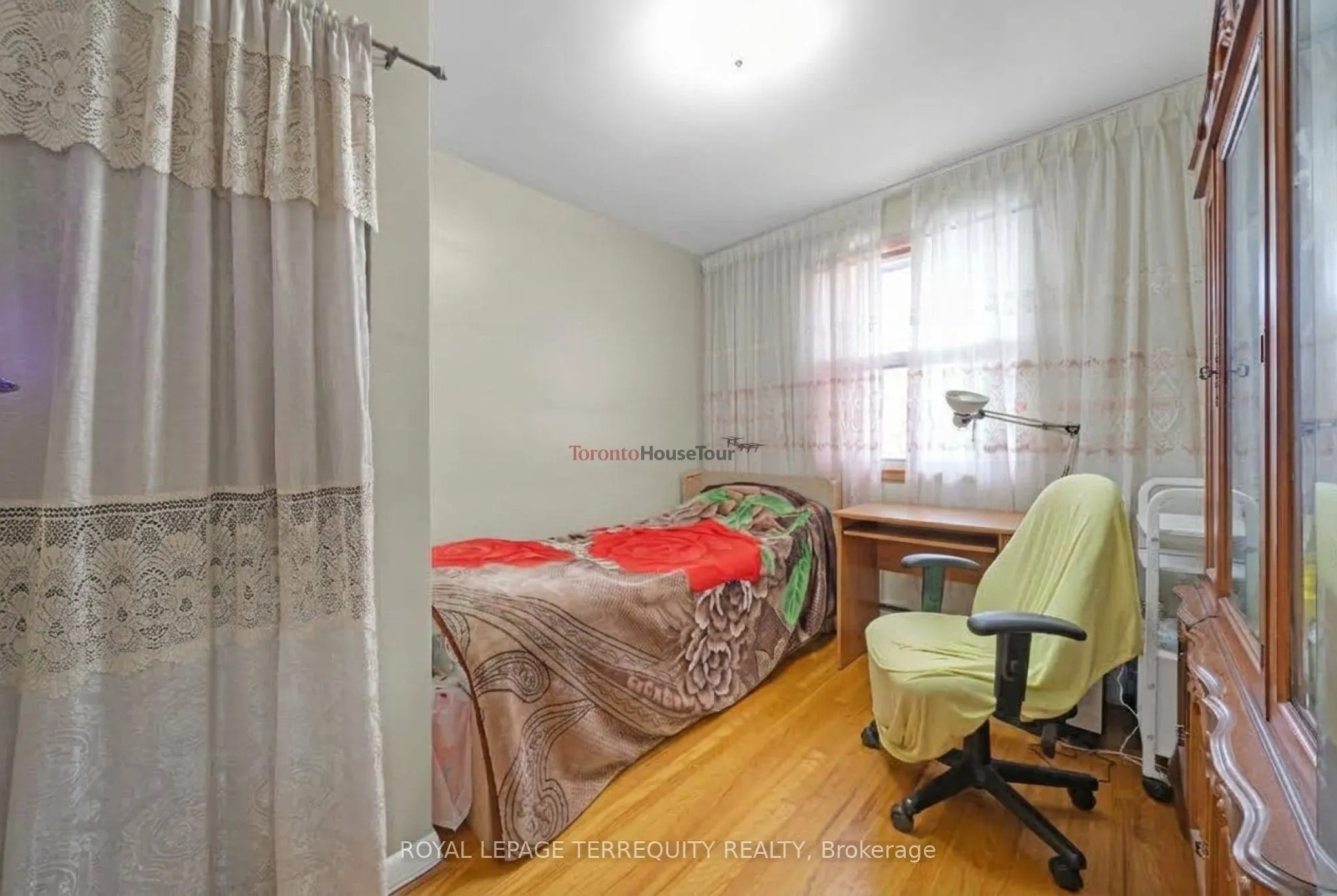 11 Dixiana Court