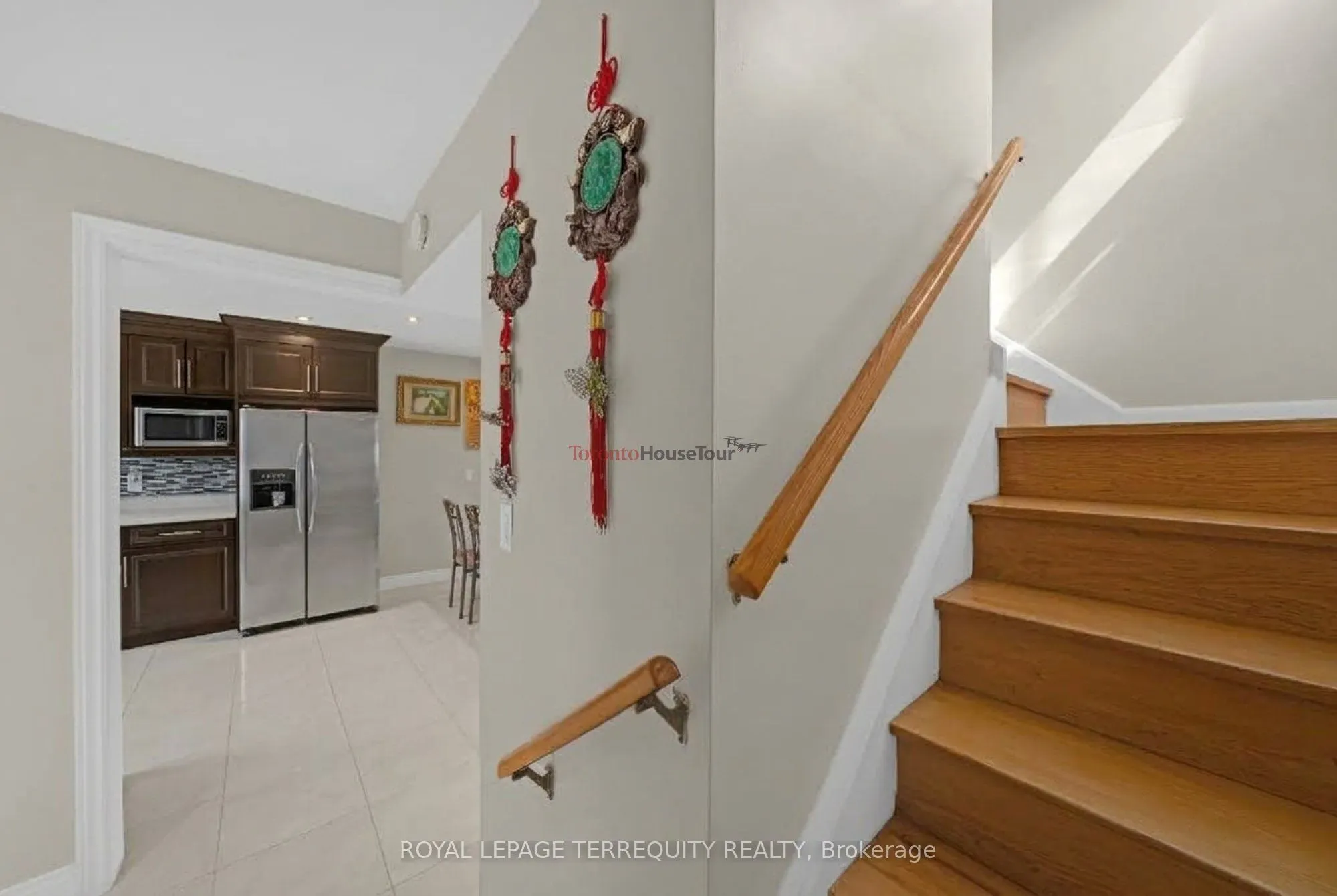 11 Dixiana Court