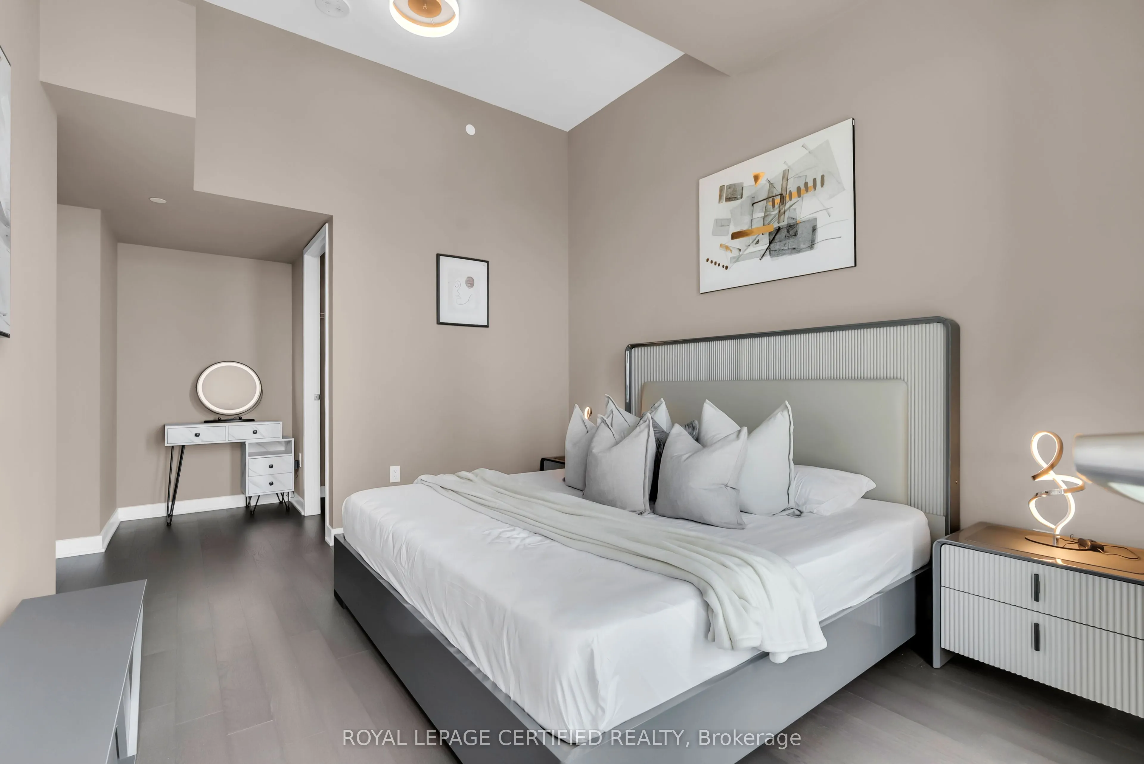 3900 Confederation Parkway #5907