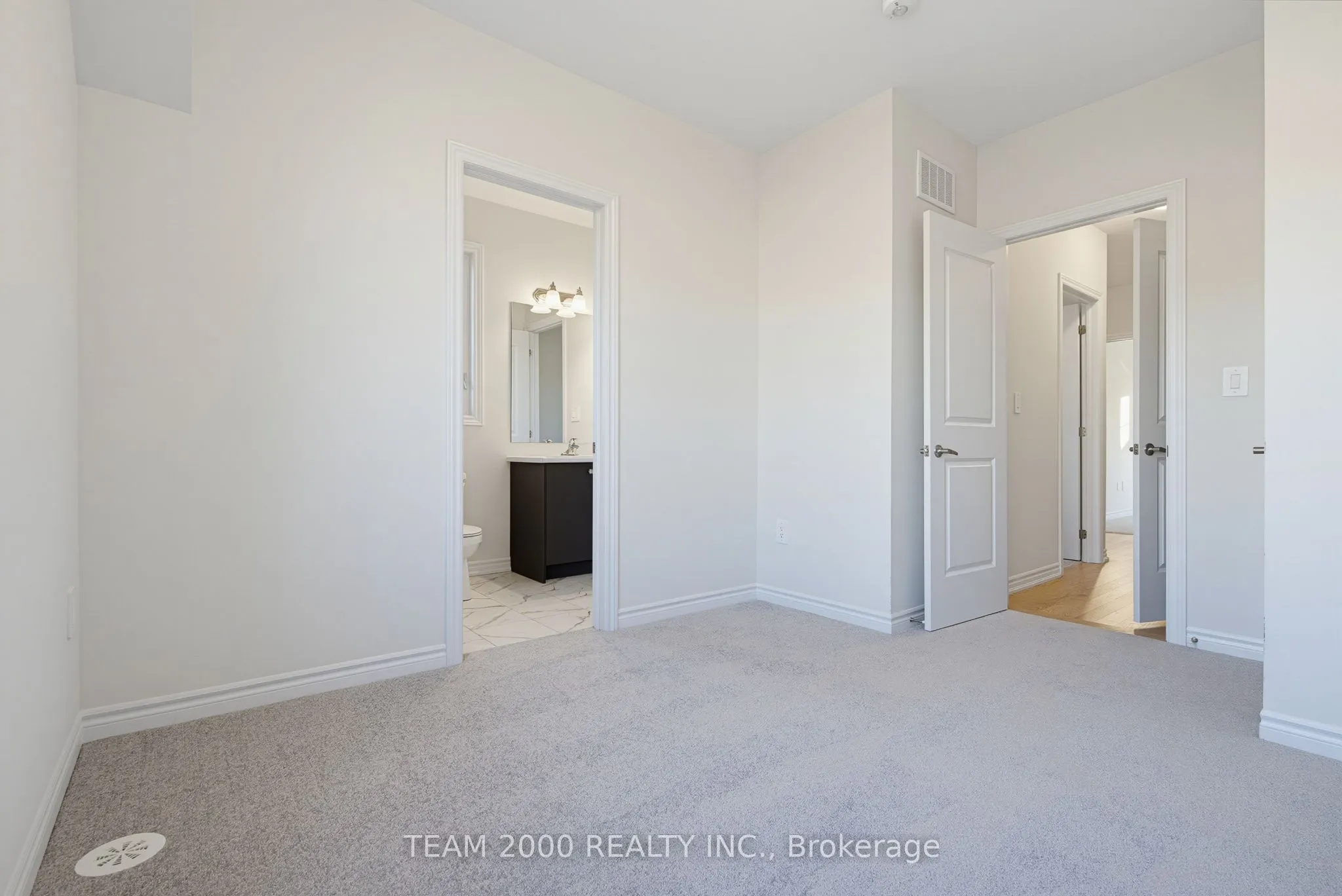 5880 Saigon Street
