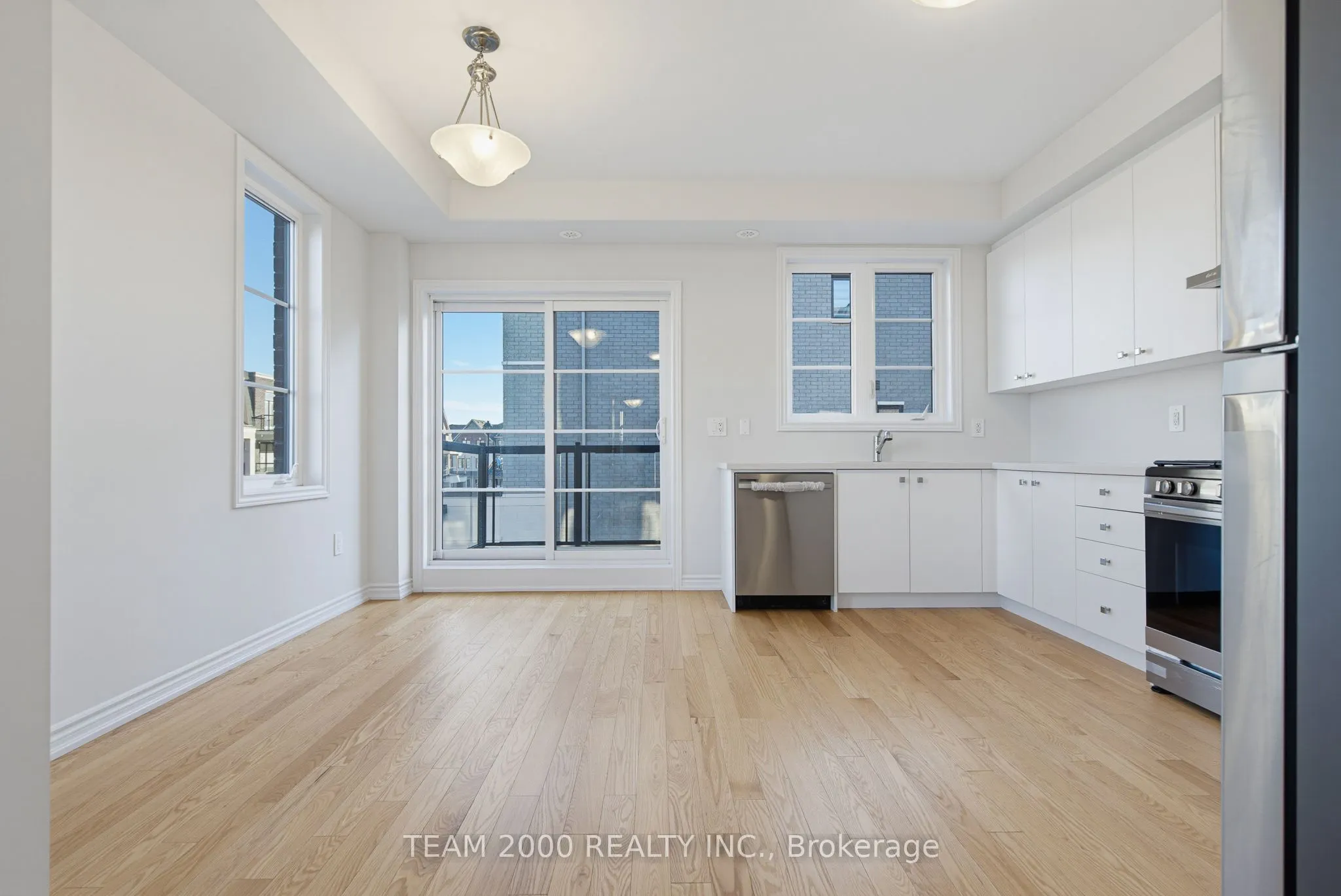 5880 Saigon Street