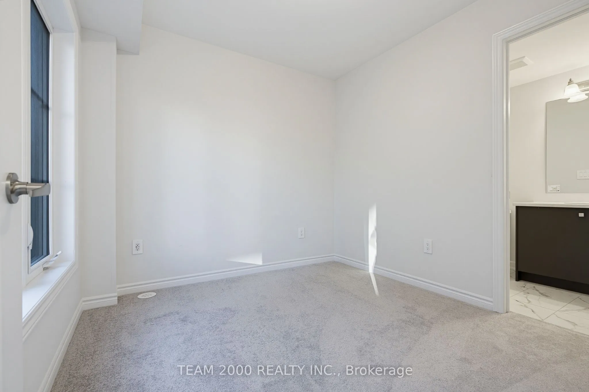 5880 Saigon Street