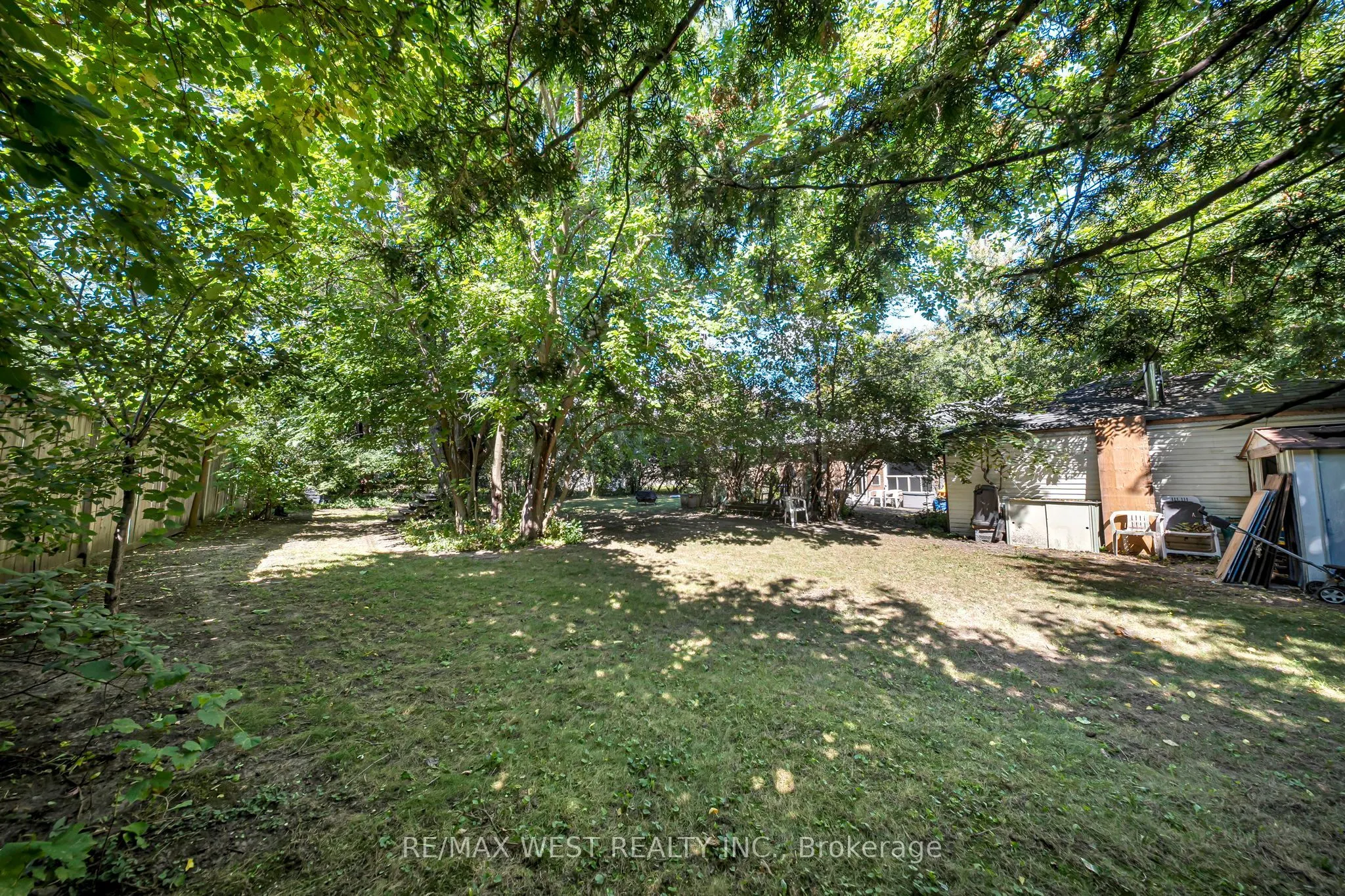 1610 Magenta Court