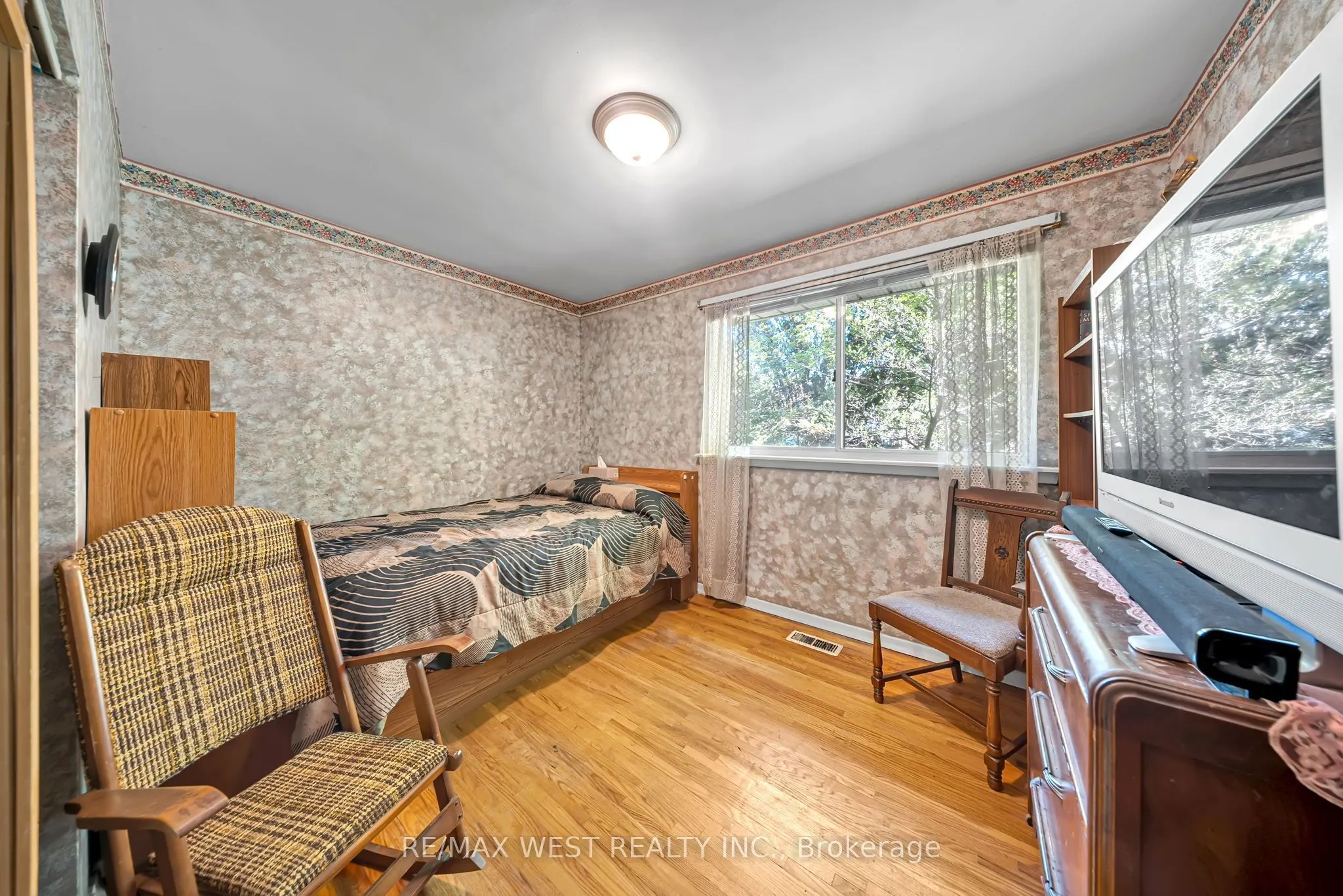 1610 Magenta Court
