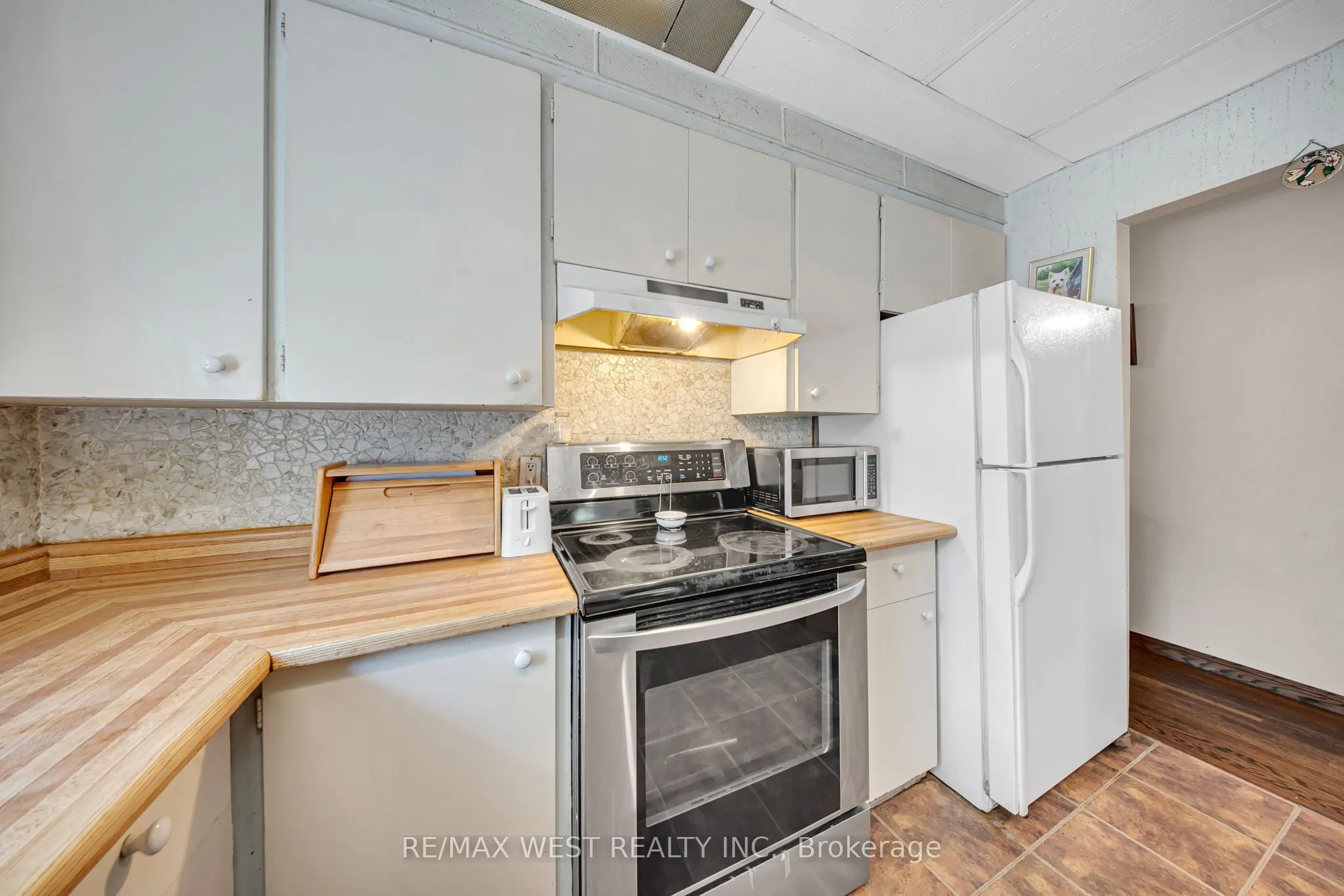 1610 Magenta Court
