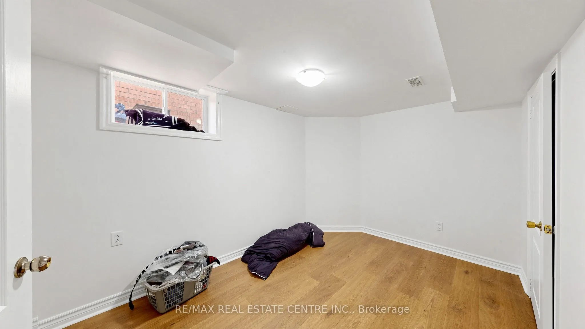 30 Culture Crescent