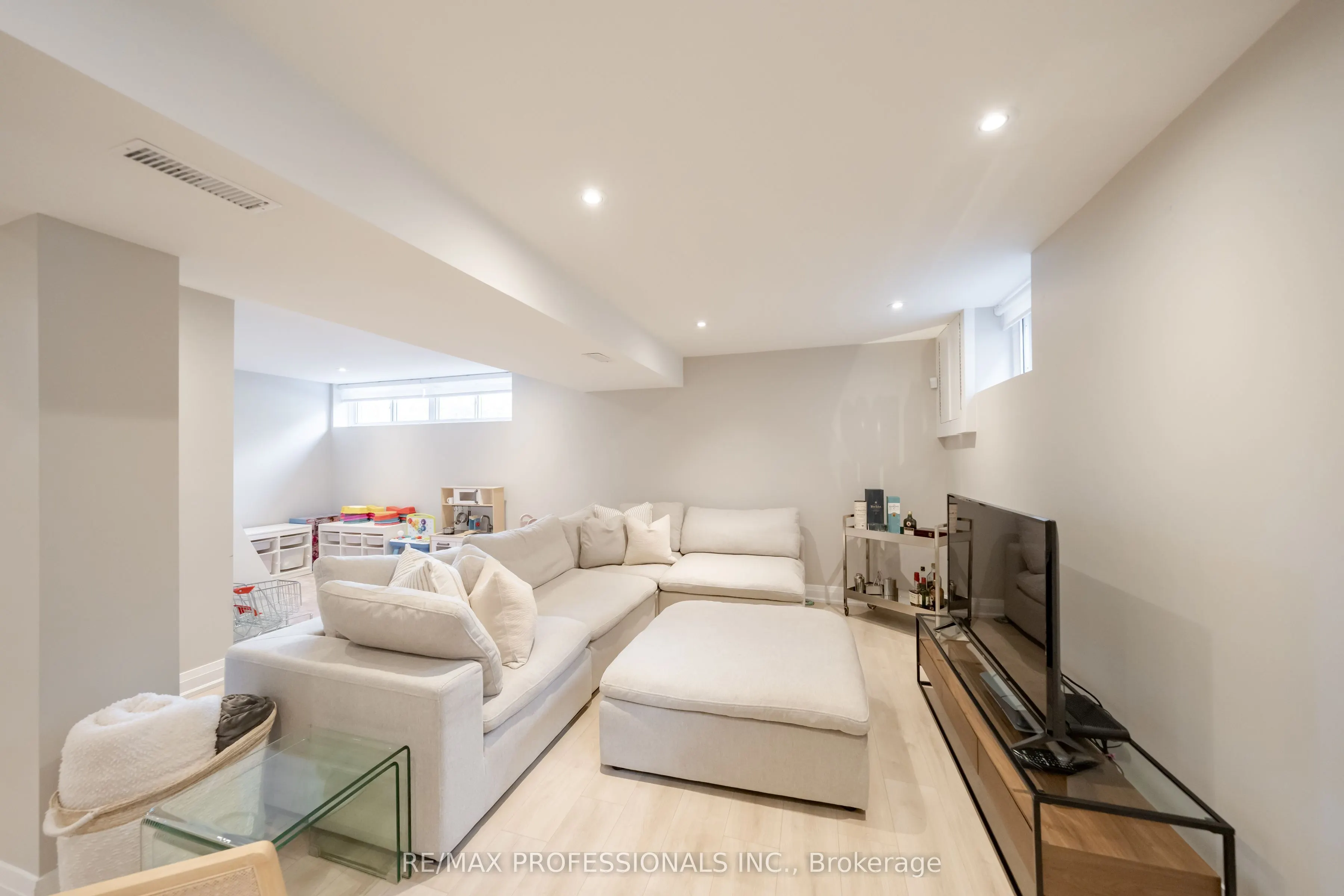 103 West Deane Park Drive