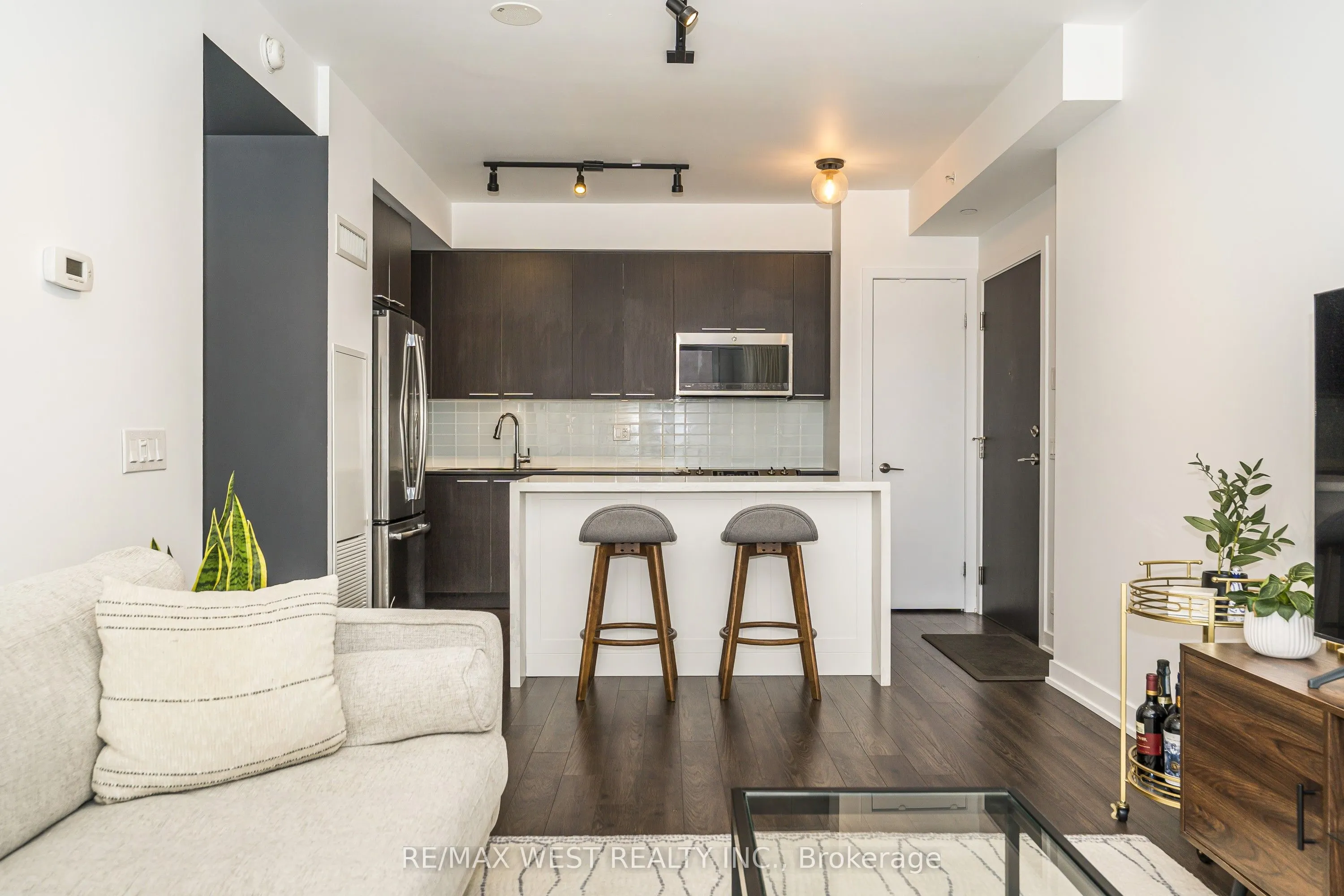 10 Park Lawn Road #1705