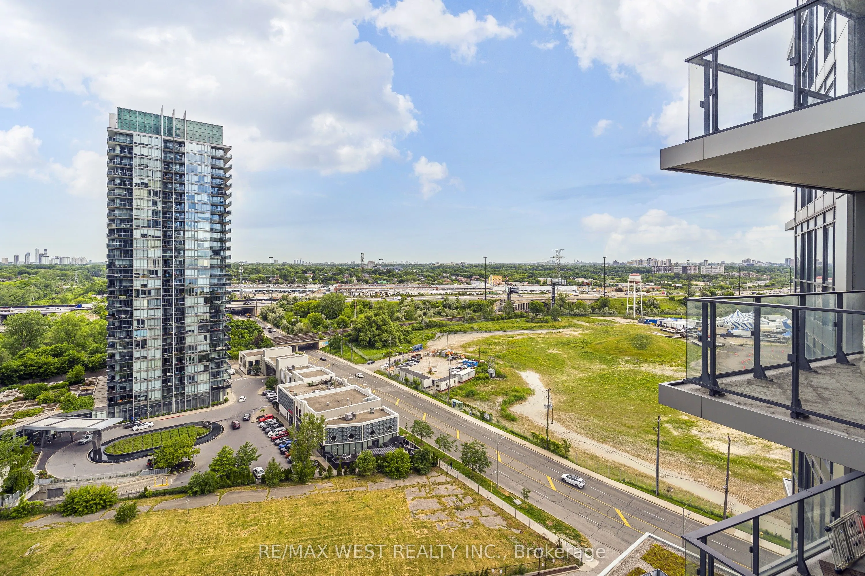 10 Park Lawn Road #1705