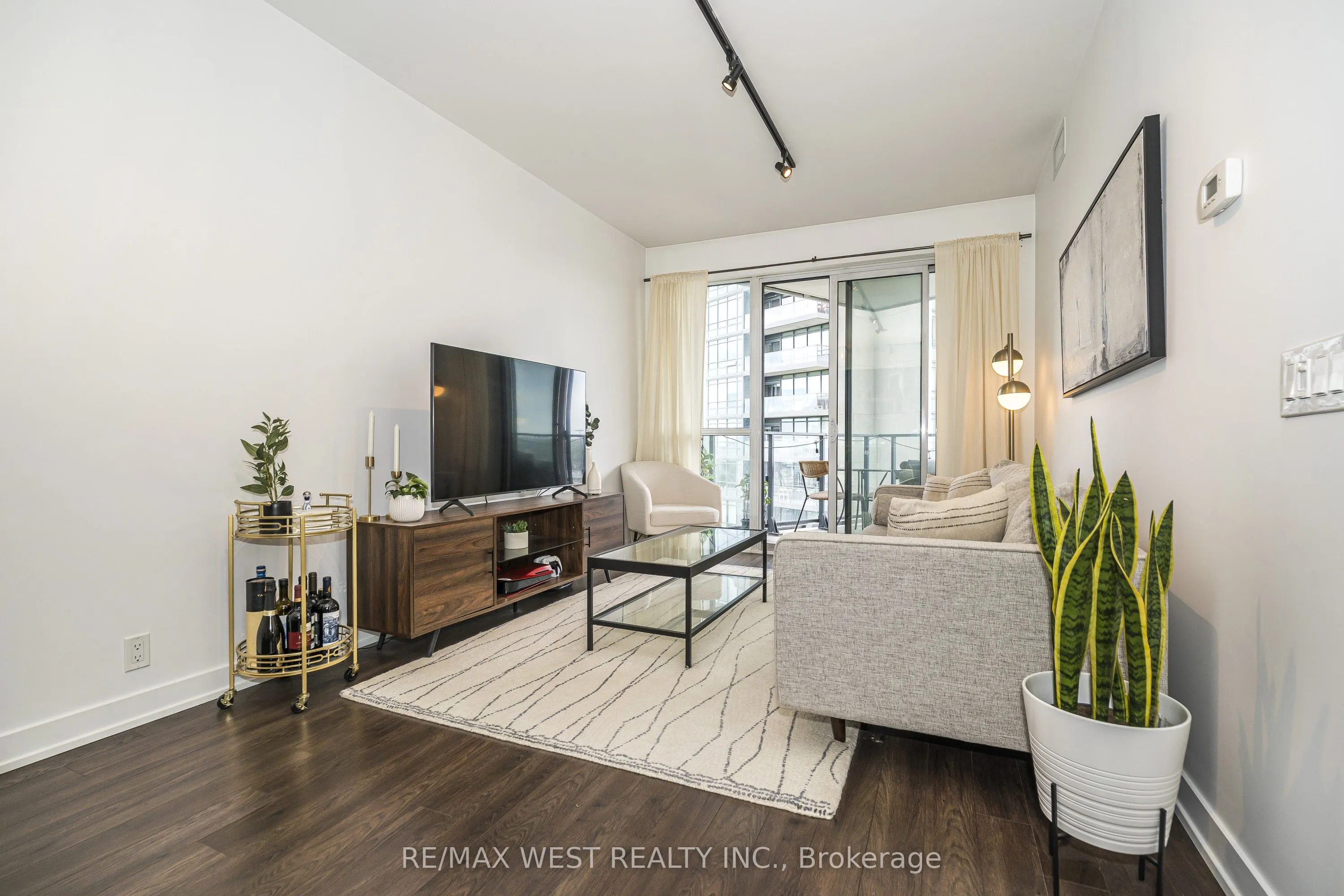 10 Park Lawn Road #1705