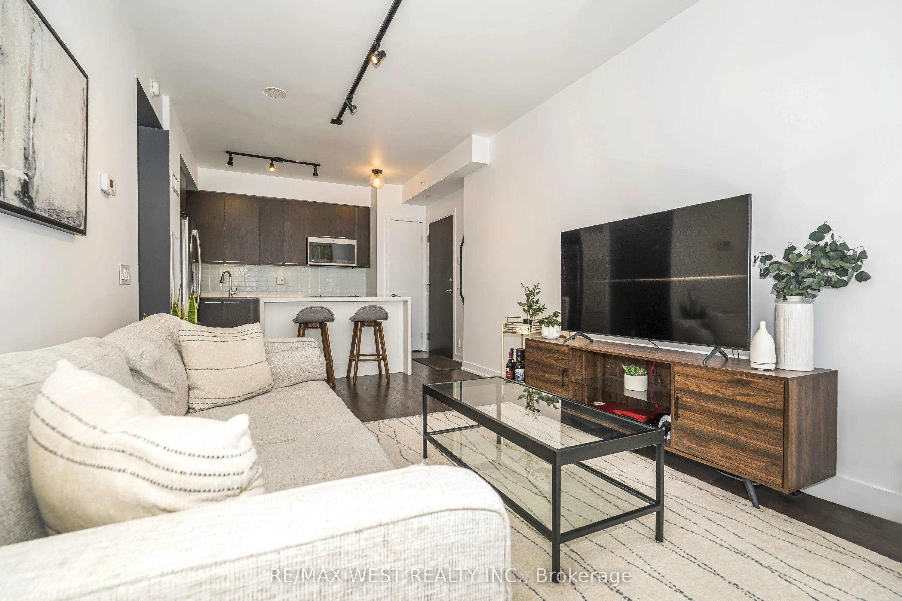 10 Park Lawn Road #1705