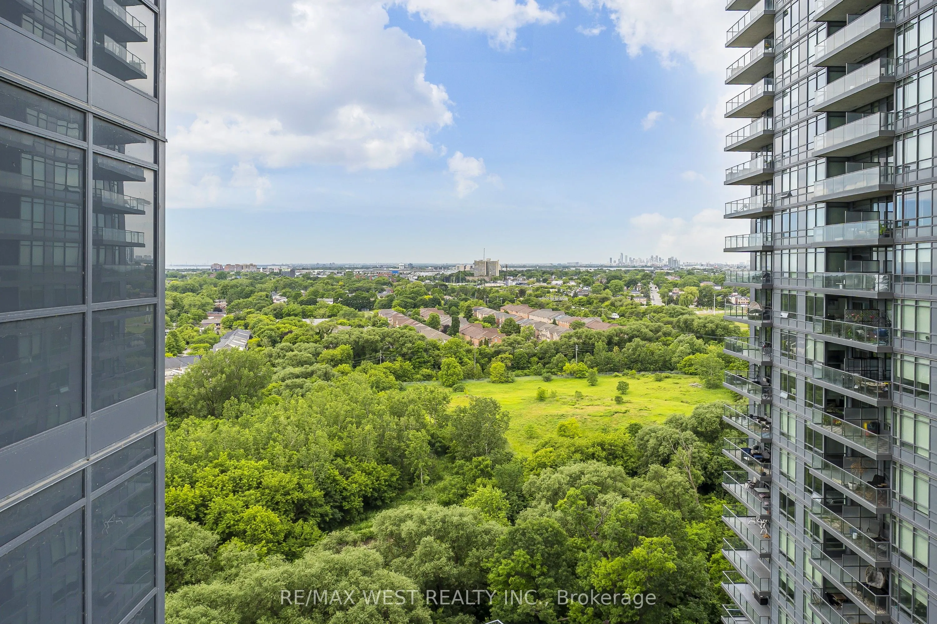 10 Park Lawn Road #1705