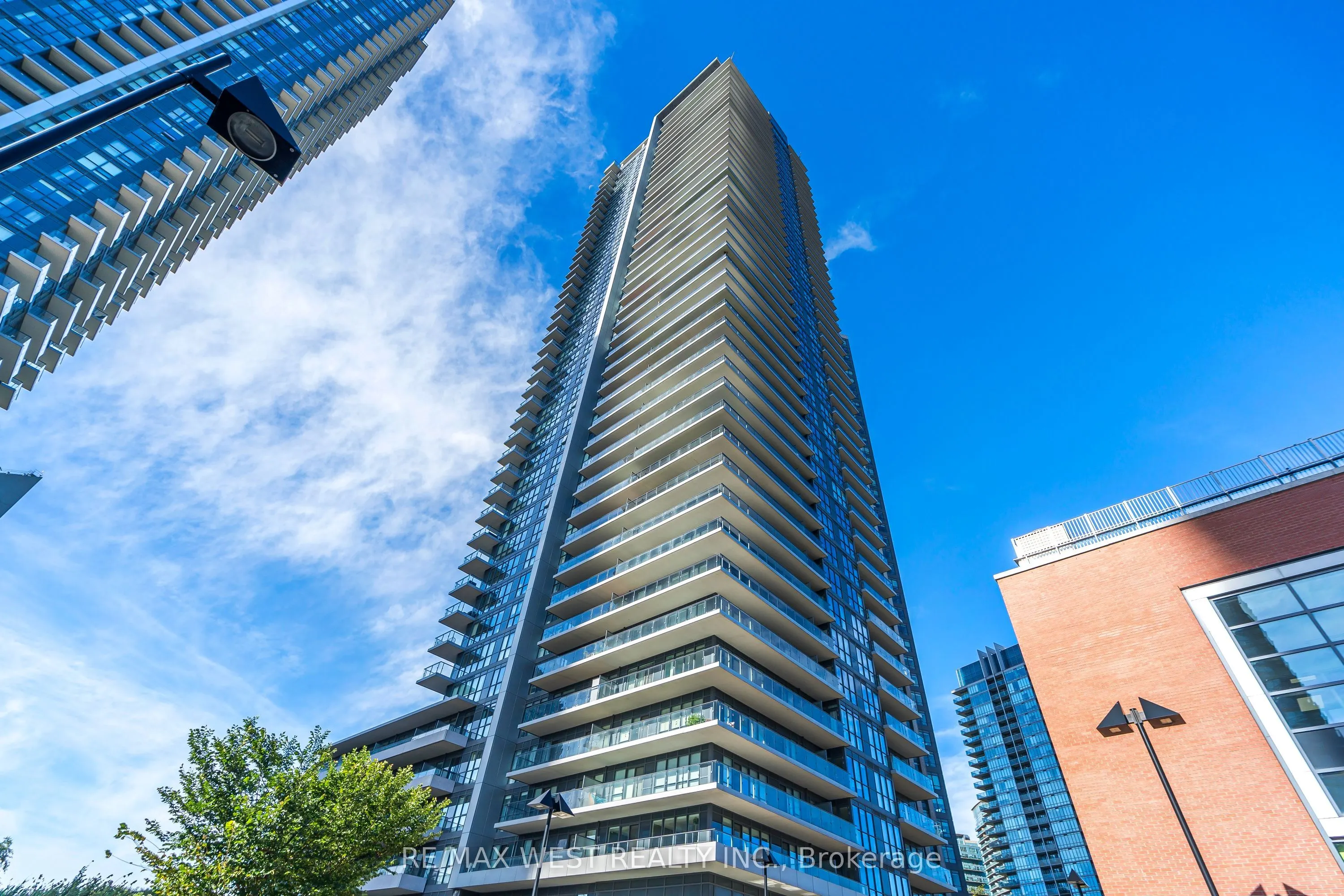 10 Park Lawn Road #1705
