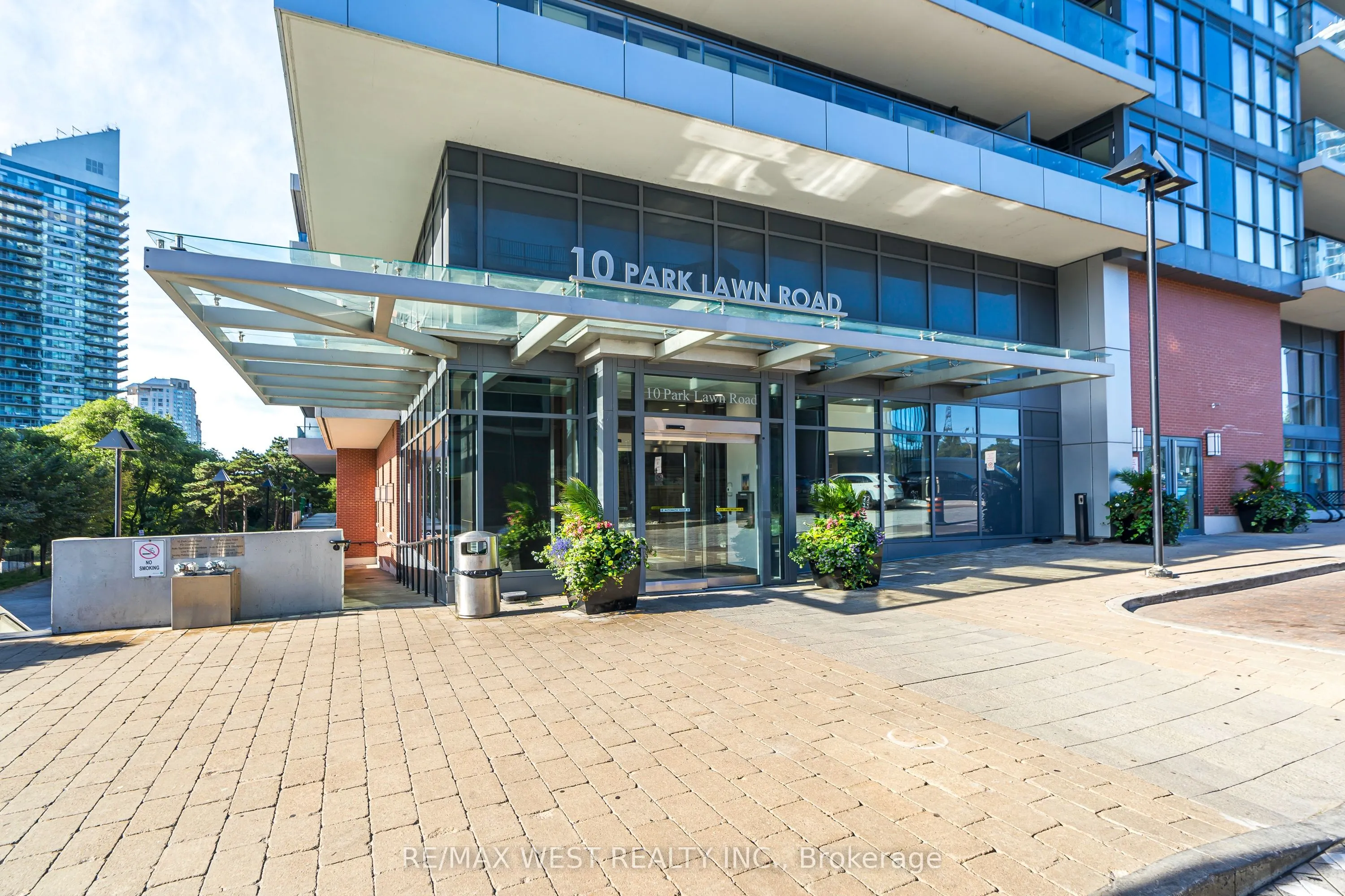 10 Park Lawn Road #1705