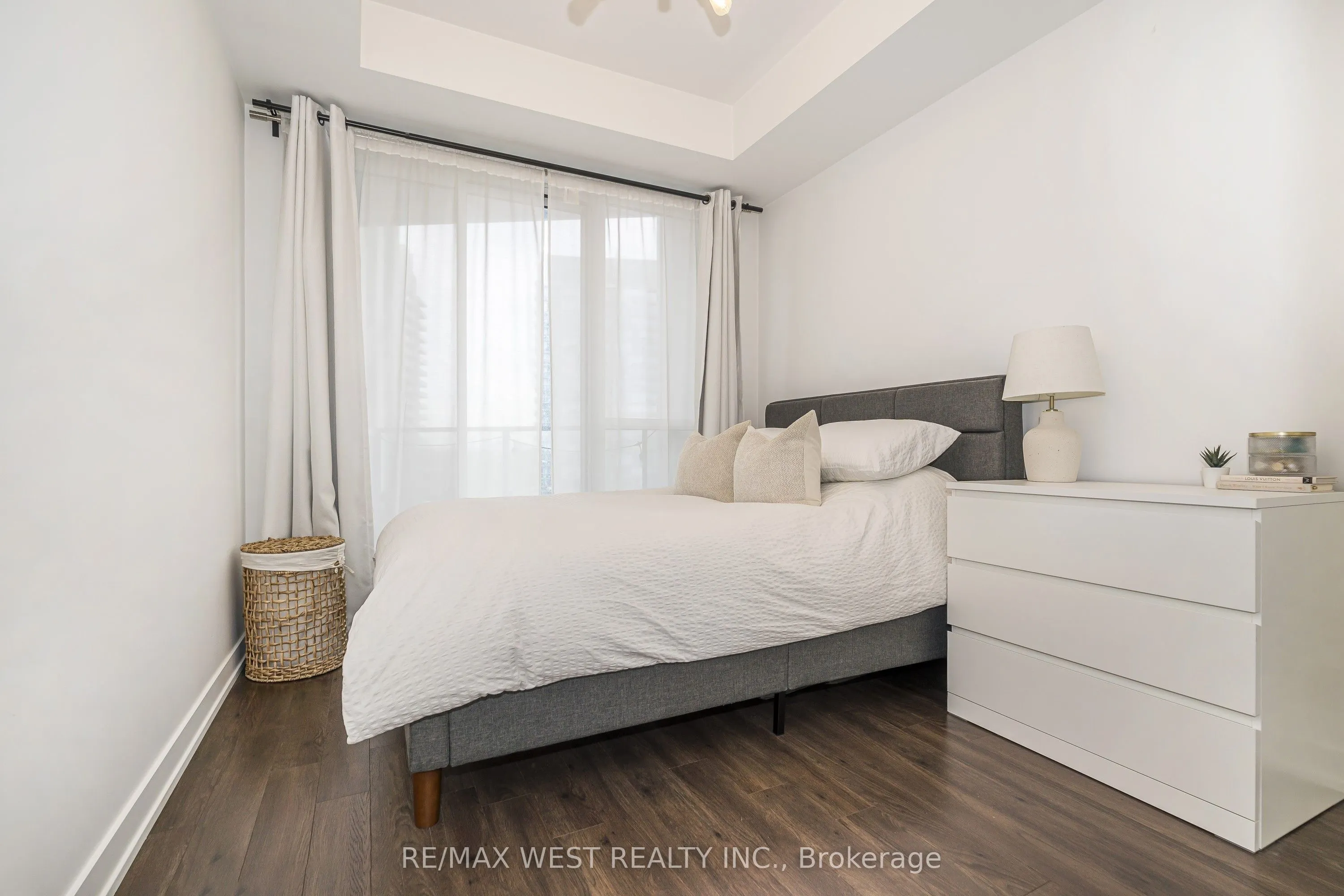 10 Park Lawn Road #1705