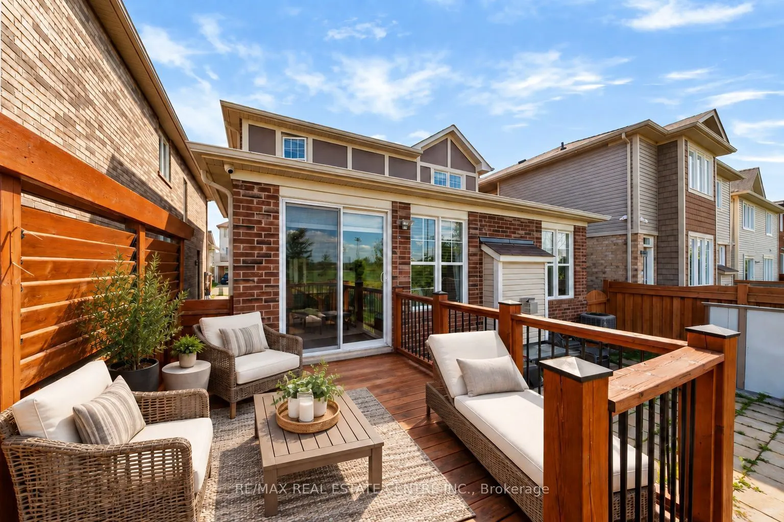573 Attenborough Terrace