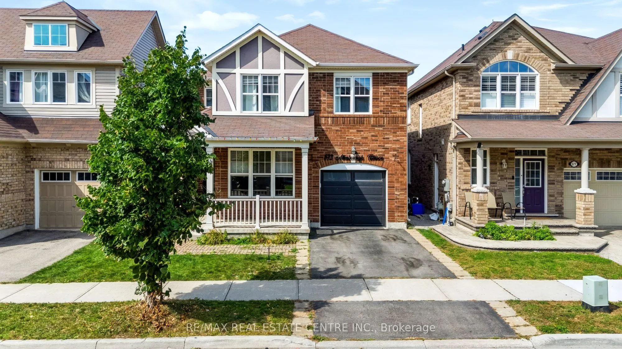 573 Attenborough Terrace