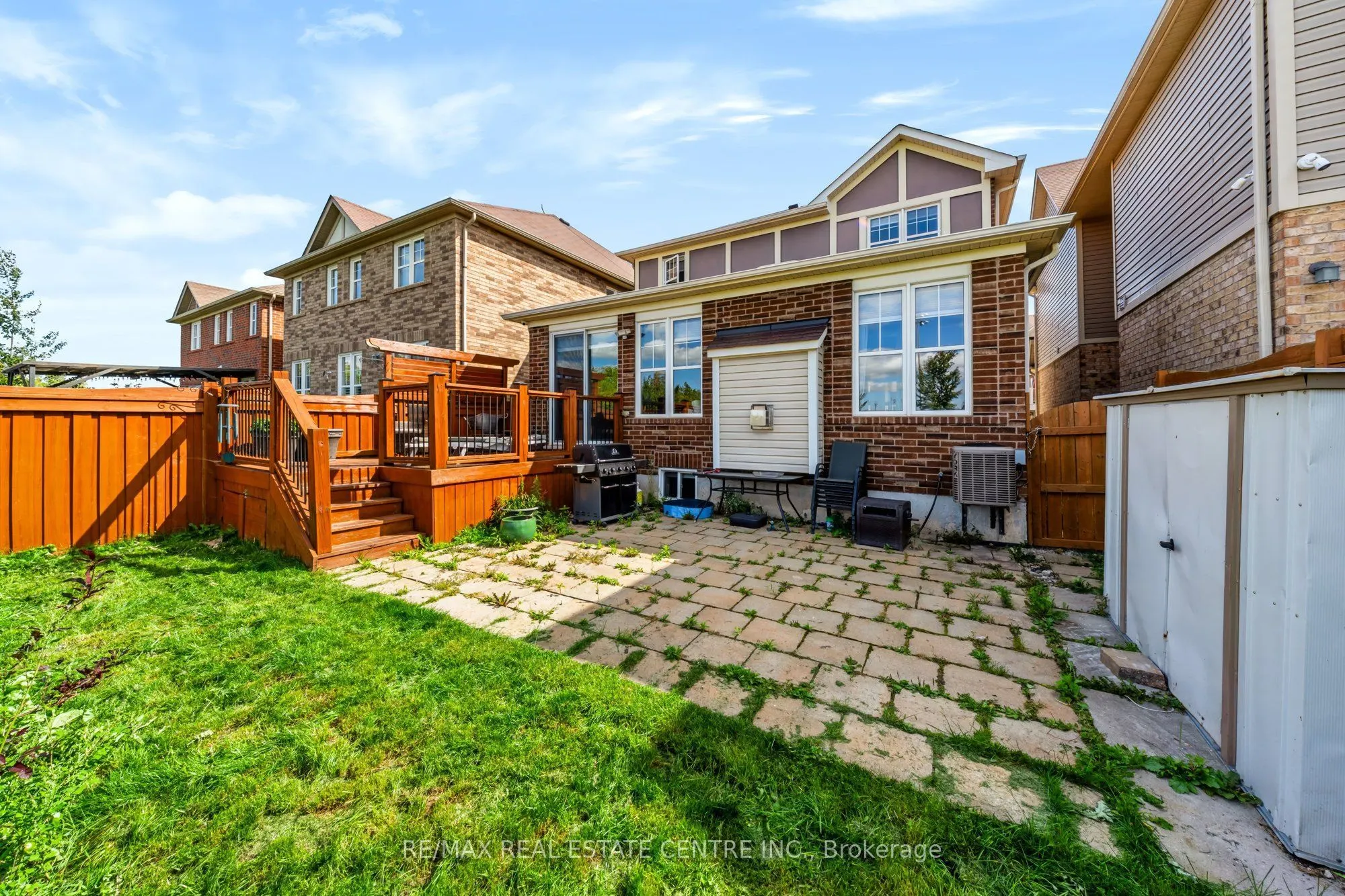573 Attenborough Terrace