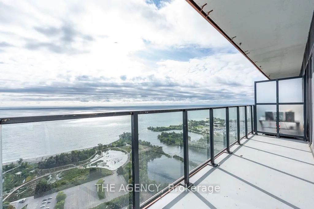 20 Shore Breeze Drive #4208
