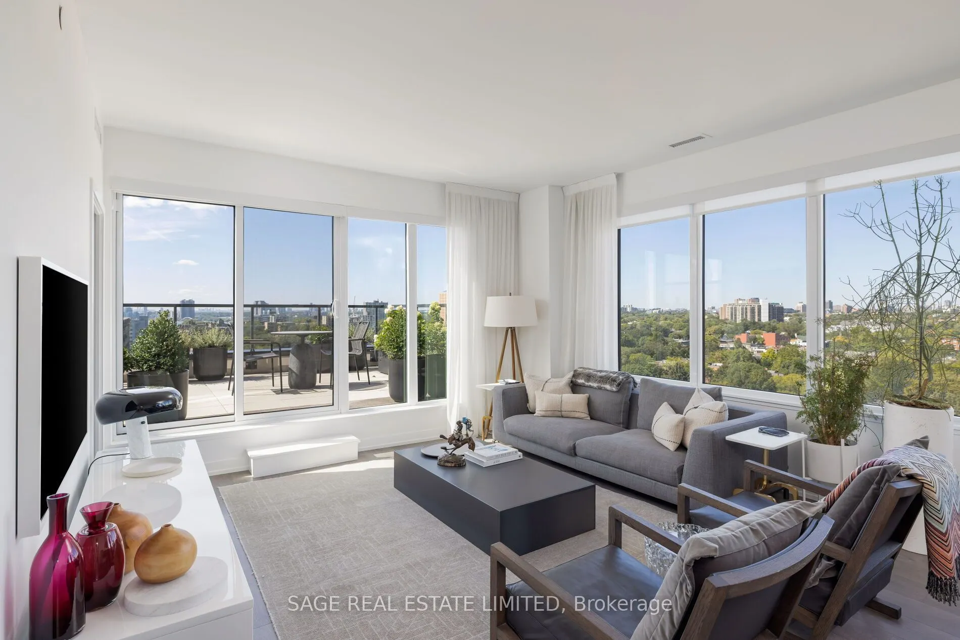 270 Dufferin Street #1214