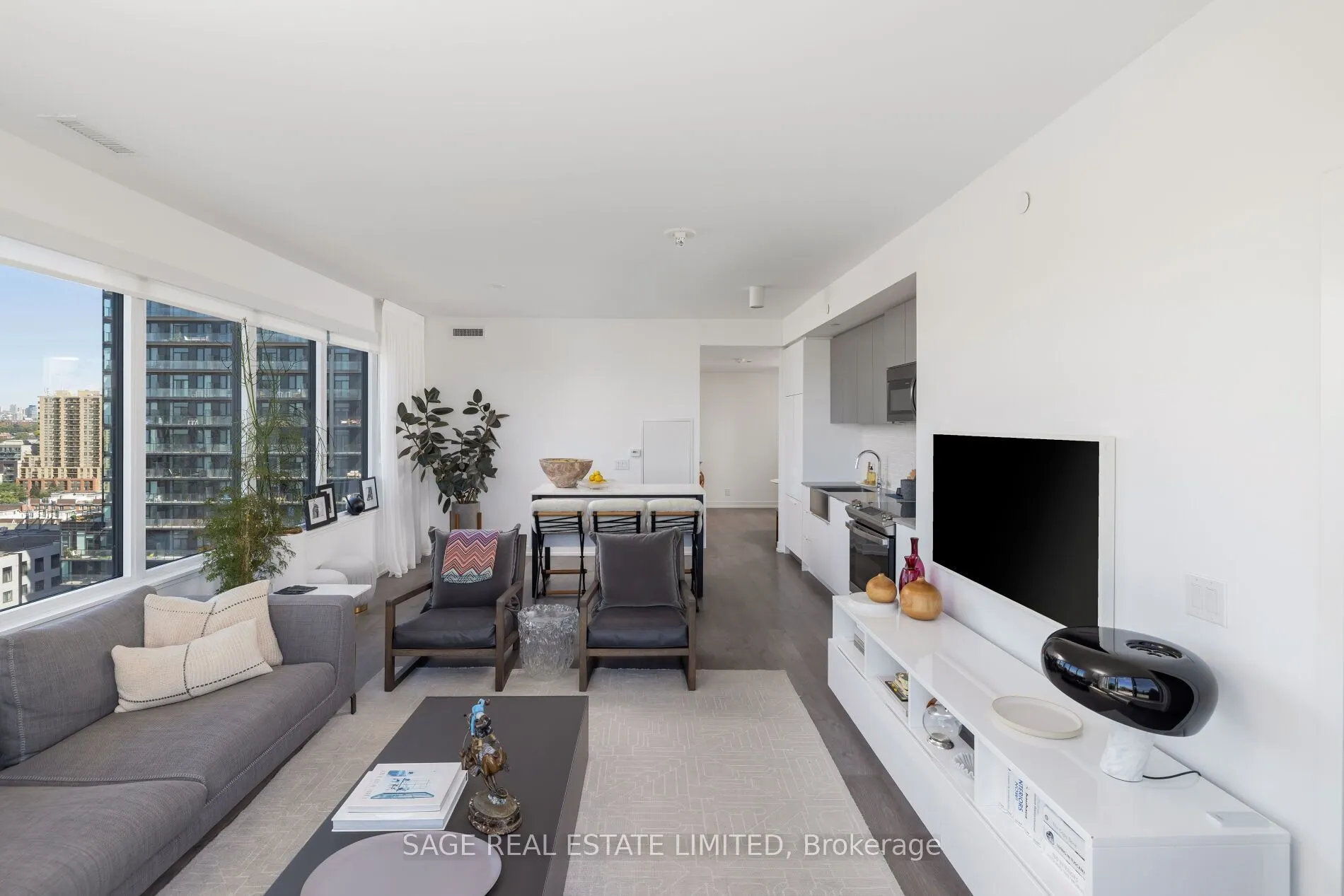 270 Dufferin Street #1214