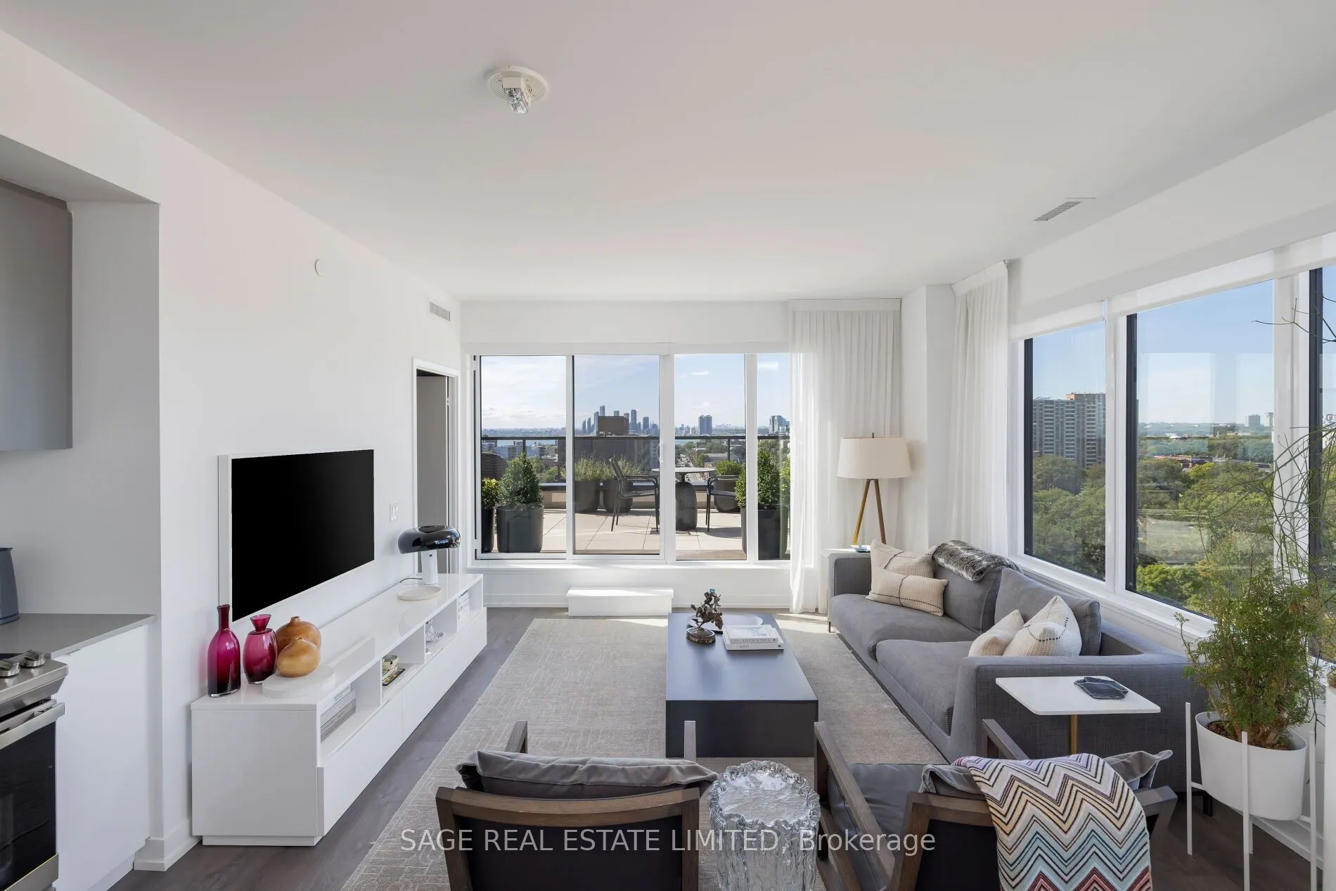 270 Dufferin Street #1214