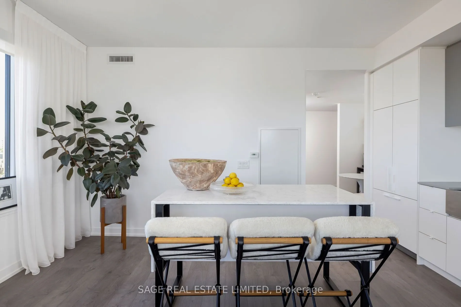 270 Dufferin Street #1214