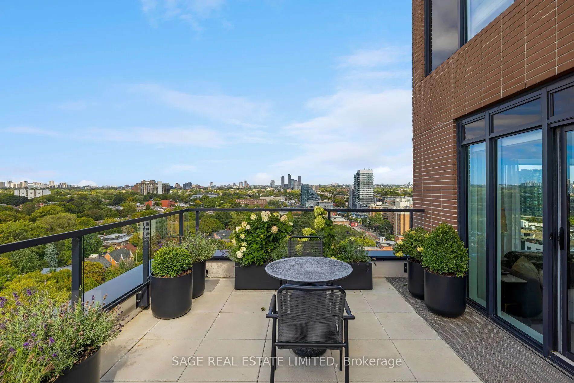 270 Dufferin Street #1214
