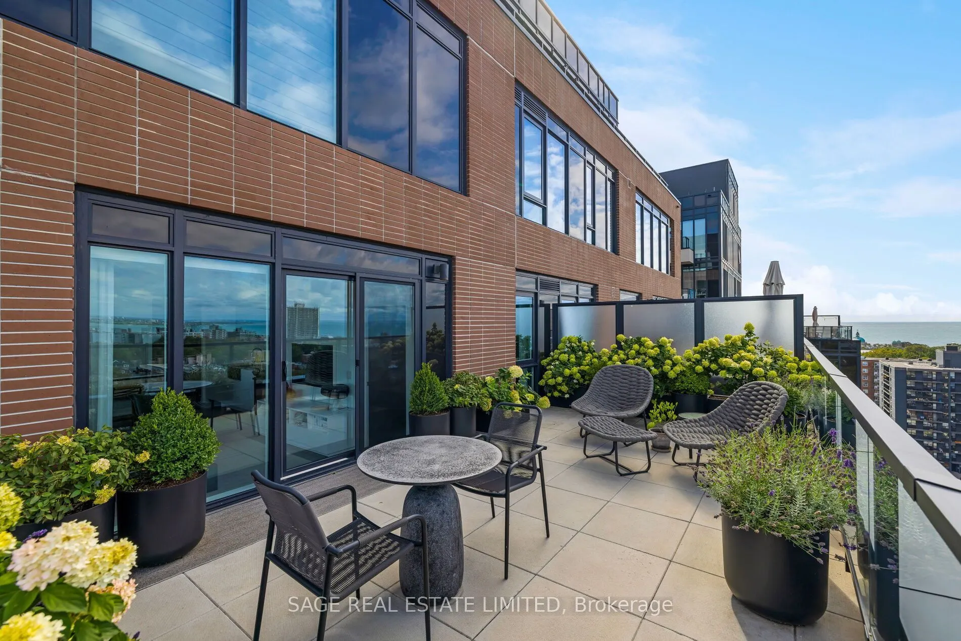 270 Dufferin Street #1214