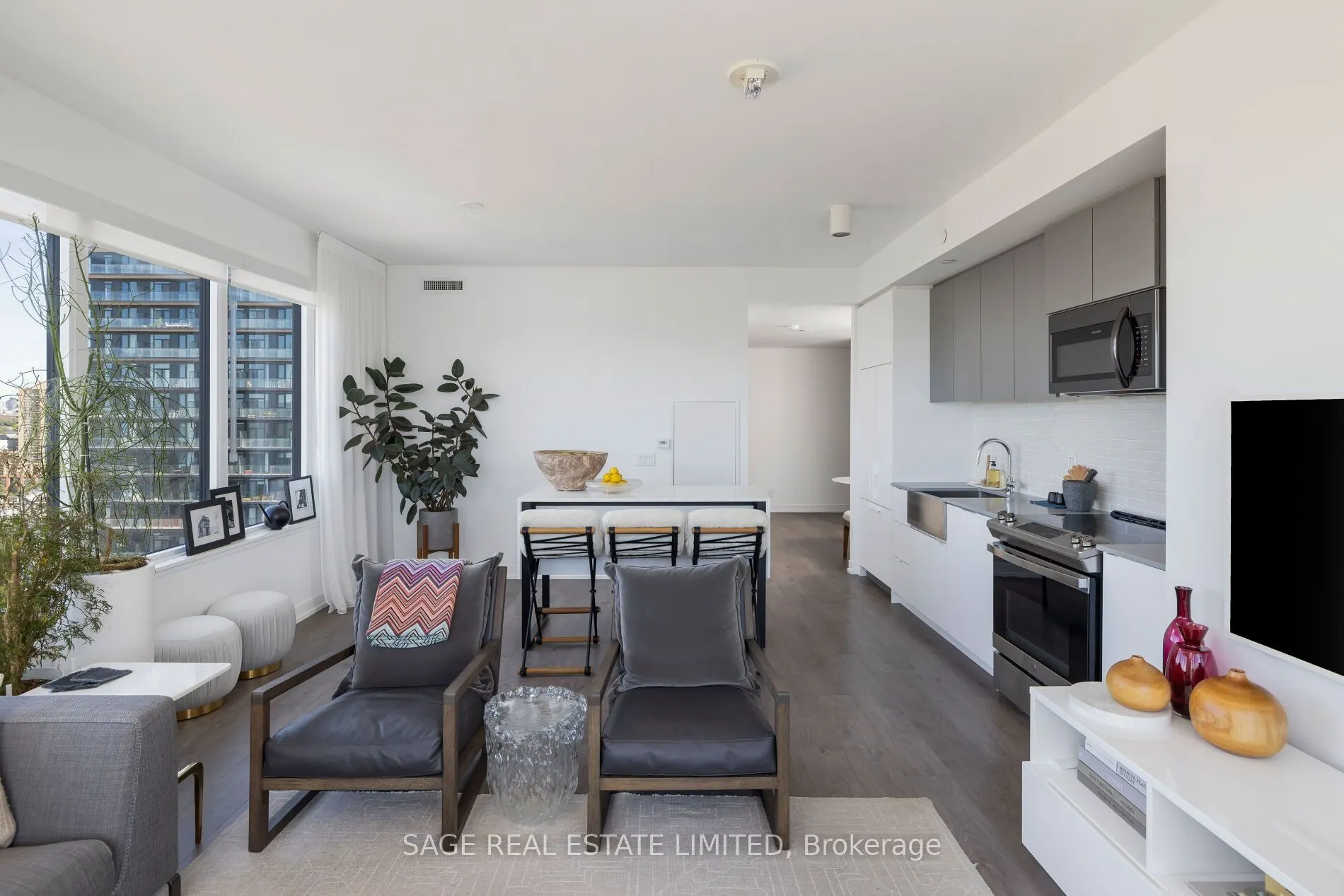 270 Dufferin Street #1214