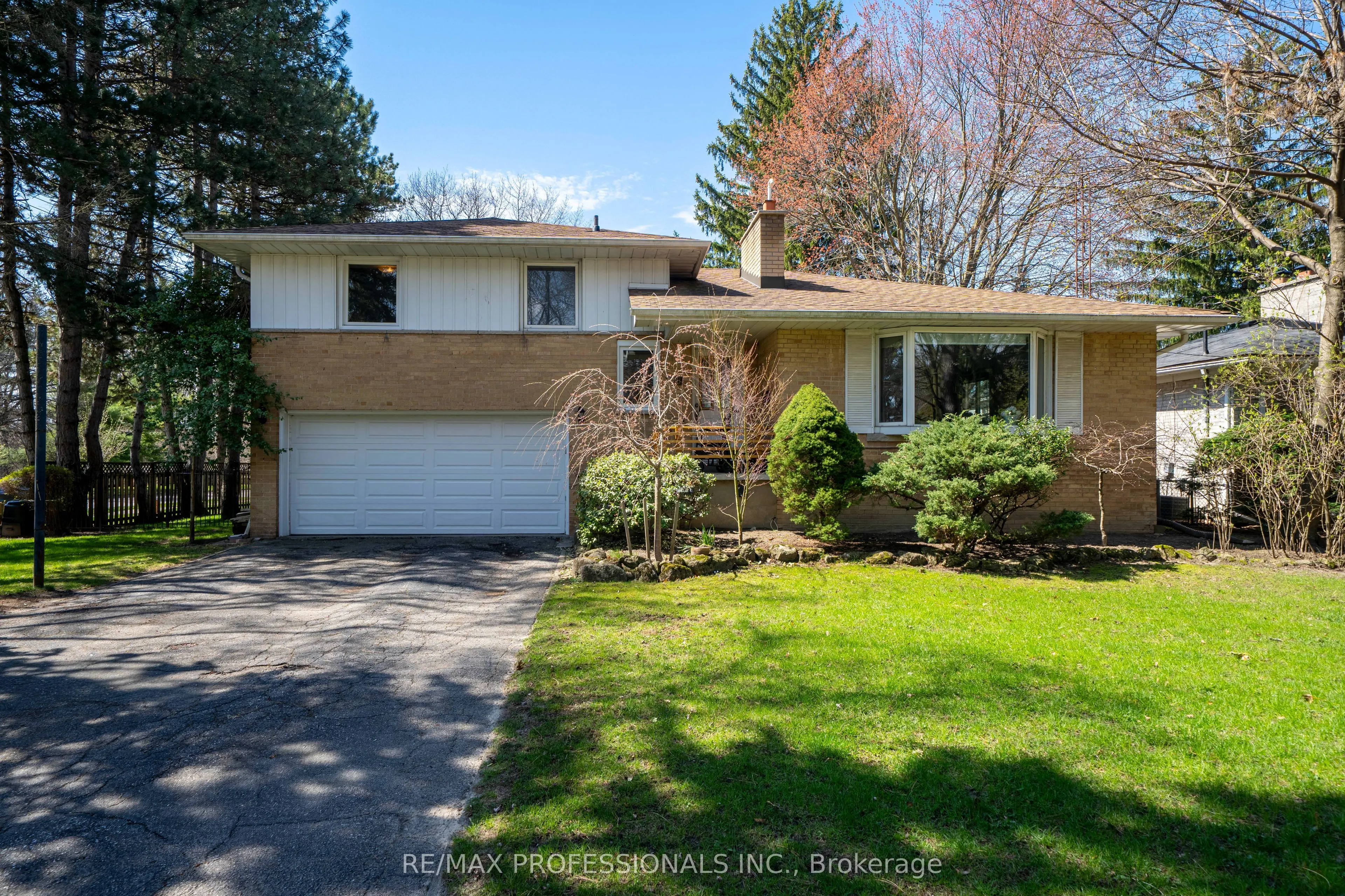 508 Vanessa Crescent