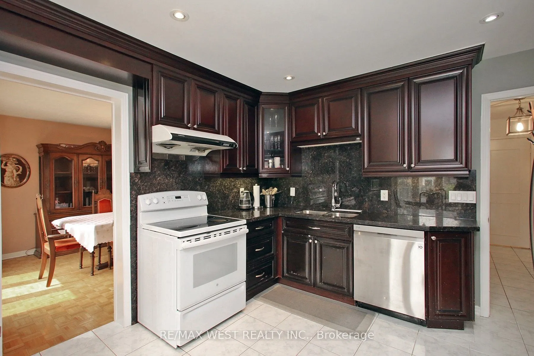 540 Louis Drive