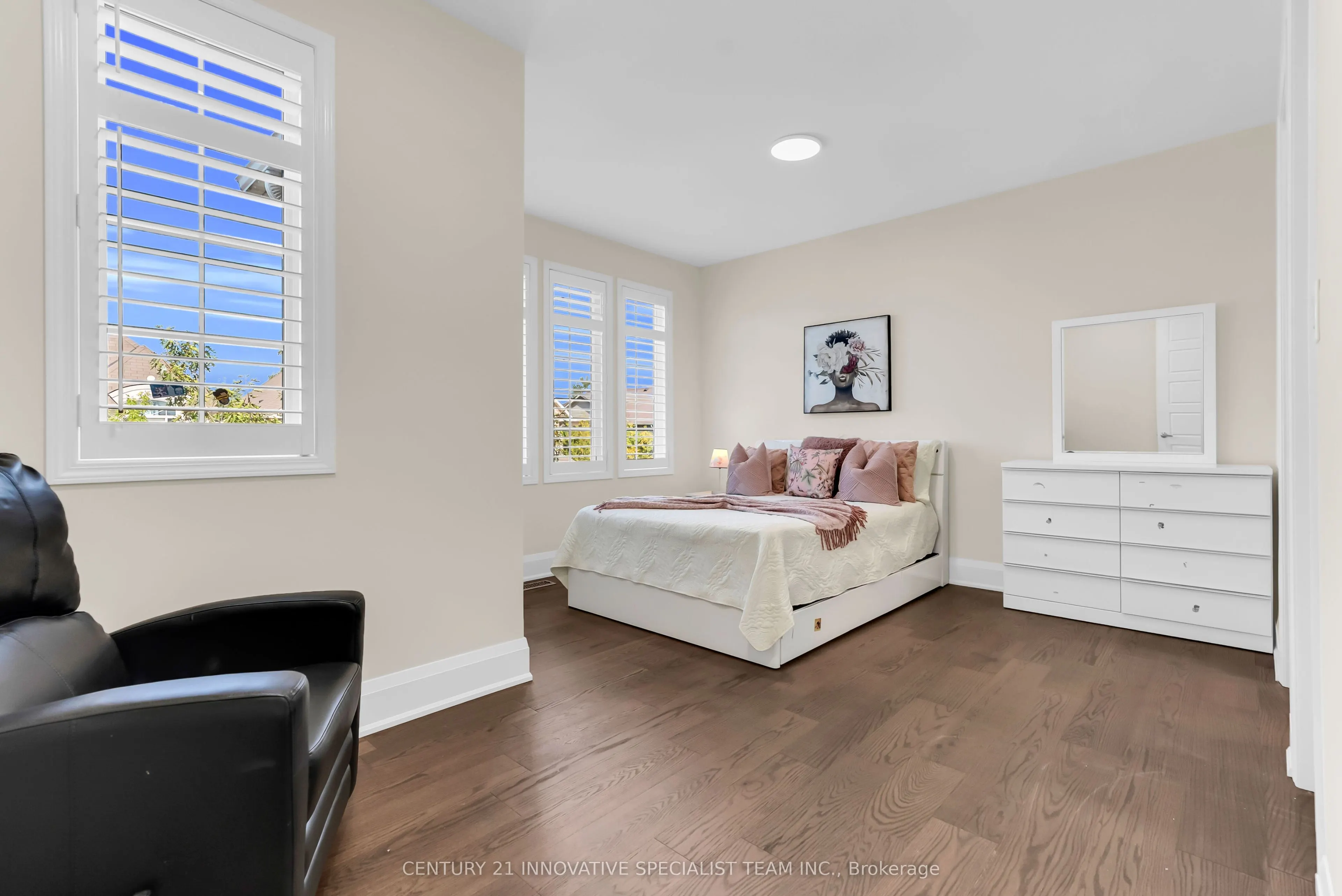 982 Syndenham Lane