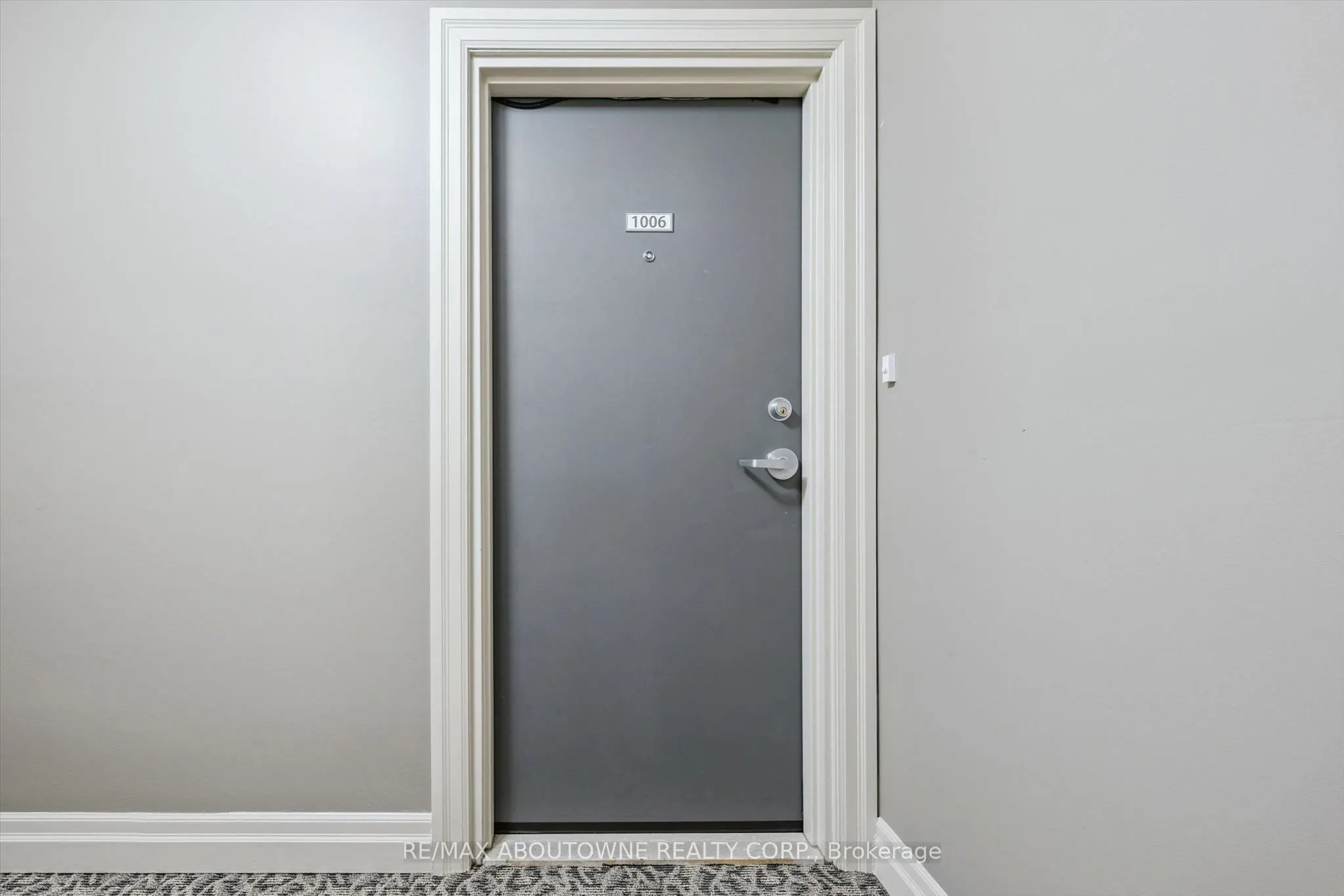 81 MILLSIDE Drive #1006