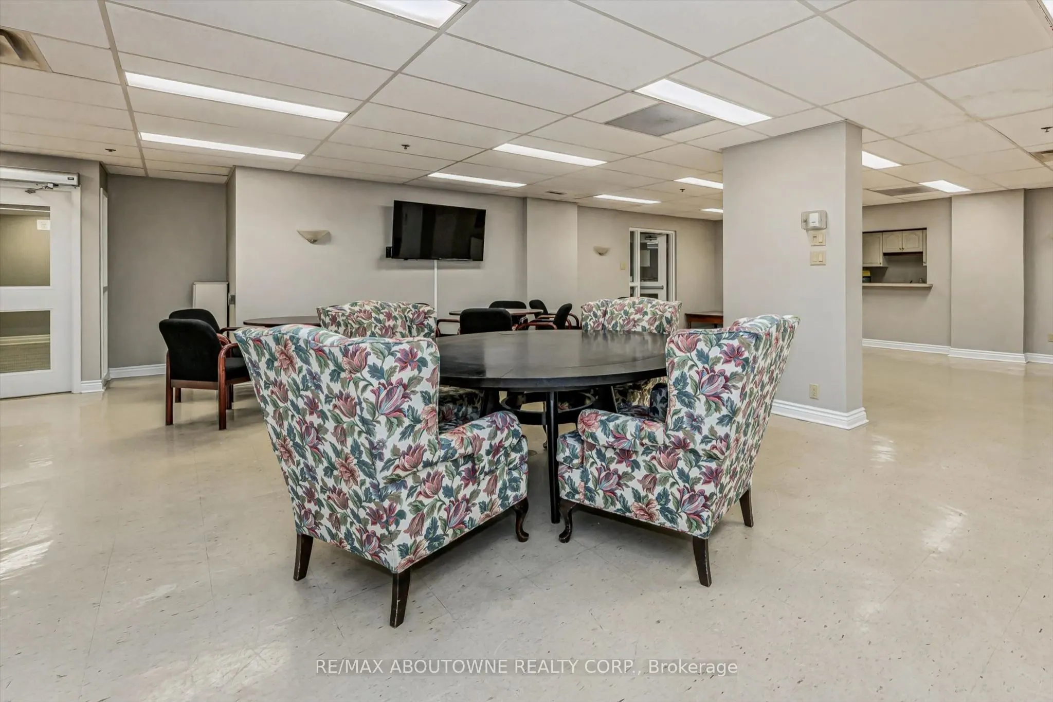 81 MILLSIDE Drive #1006