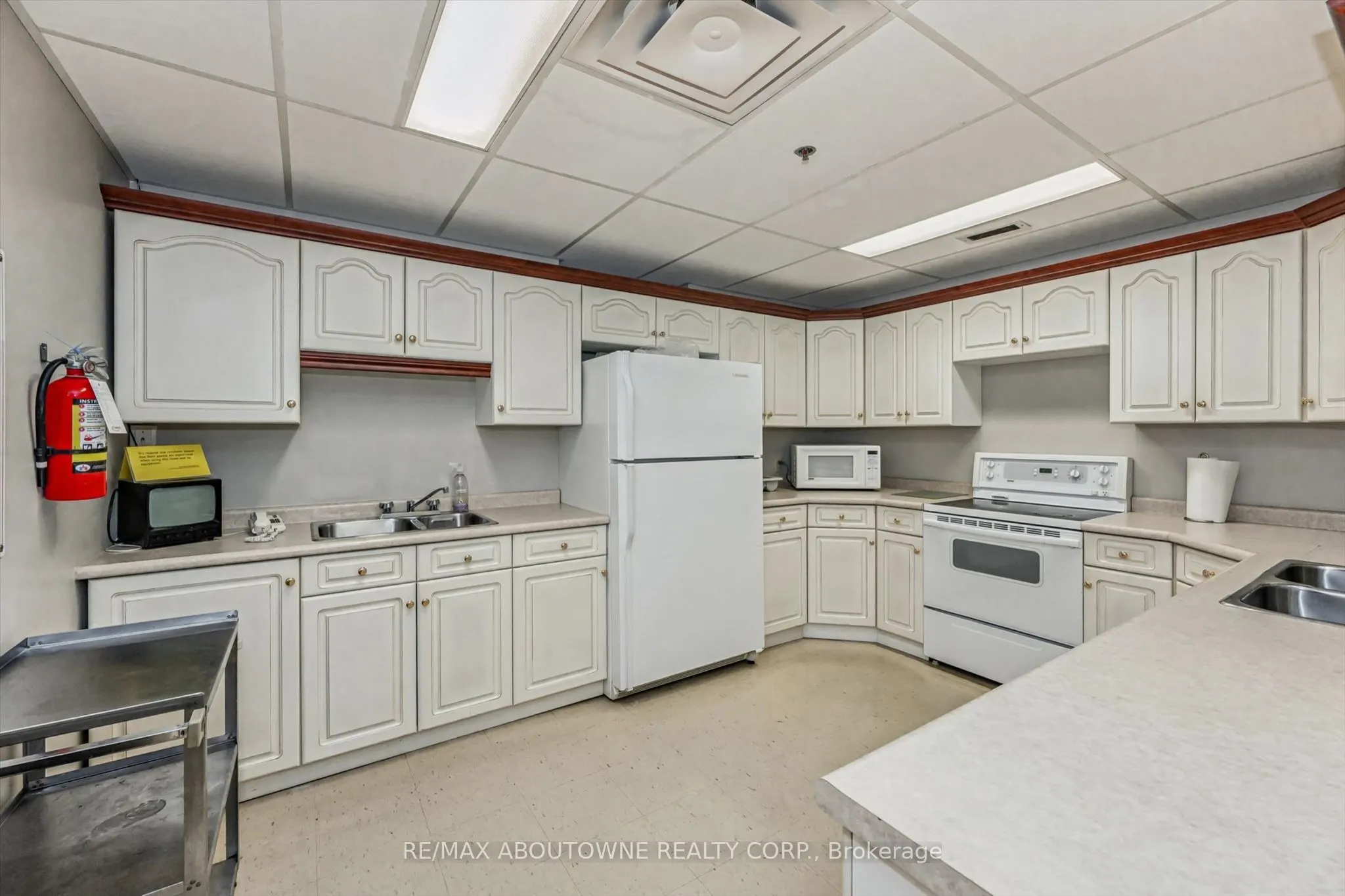 81 MILLSIDE Drive #1006