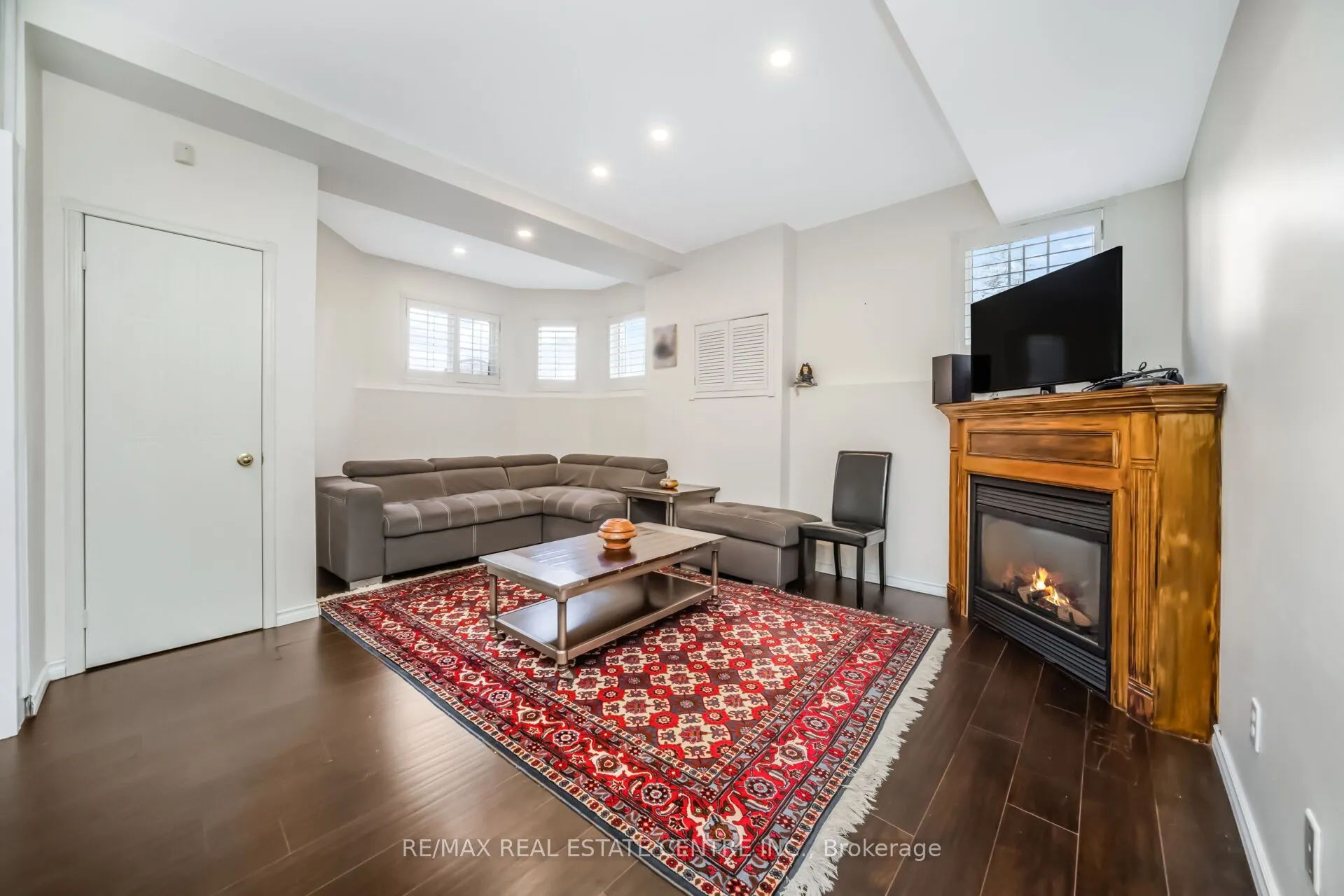 7349 Zinnia Place