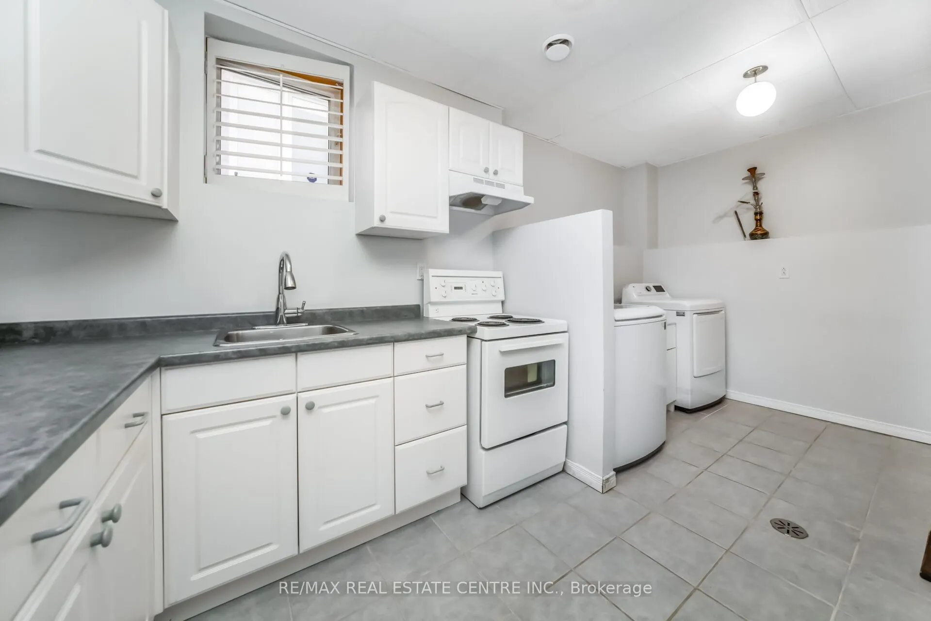 7349 Zinnia Place