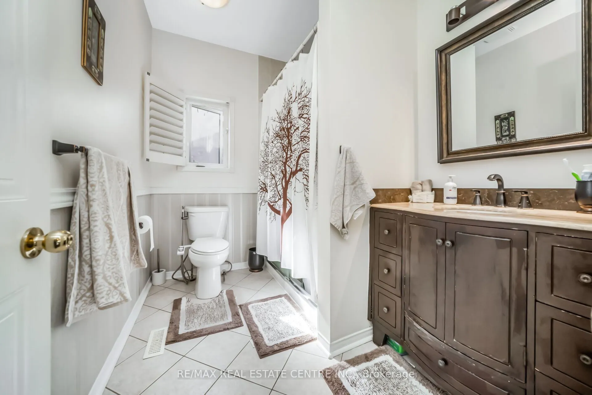 7349 Zinnia Place