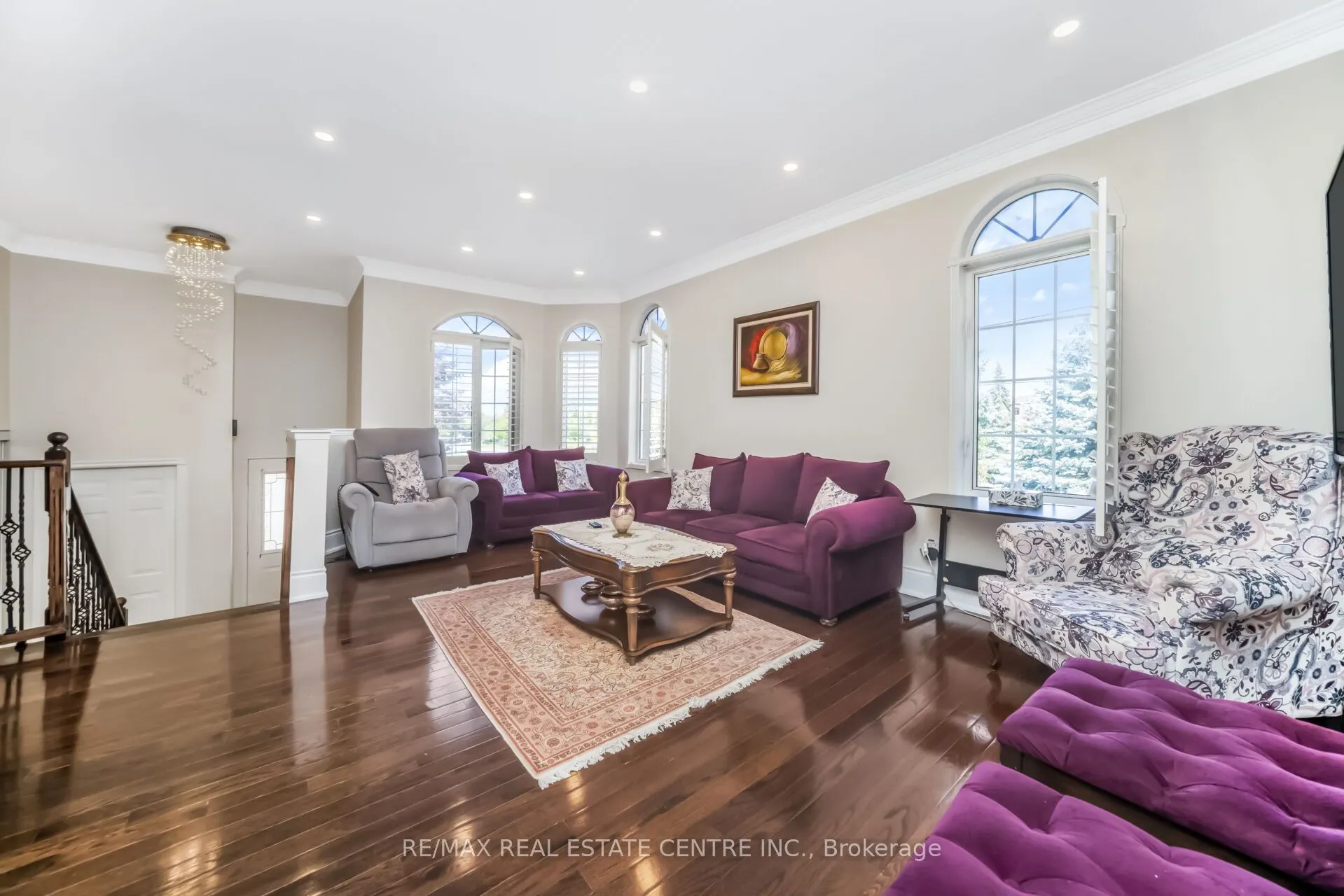 7349 Zinnia Place