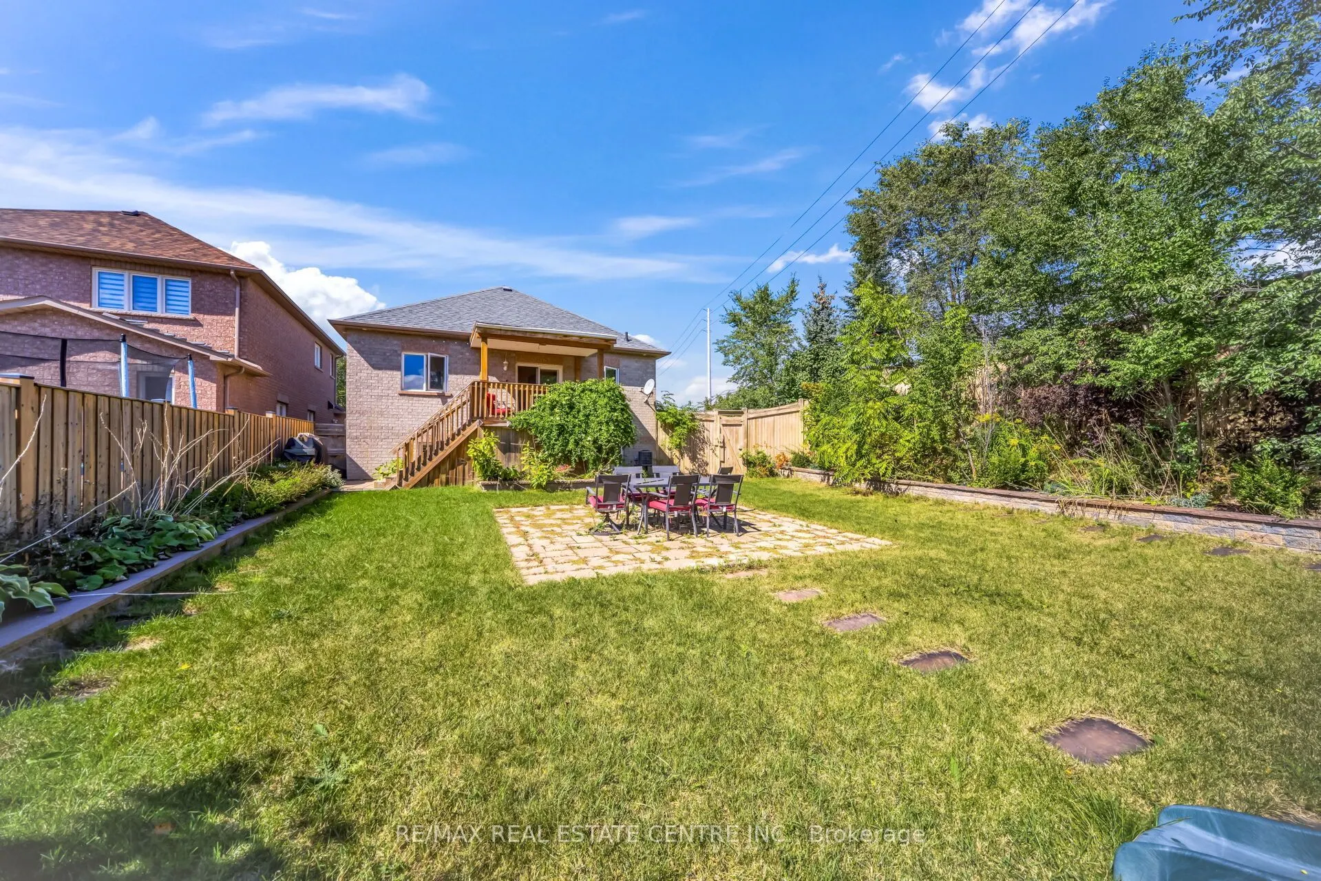 7349 Zinnia Place