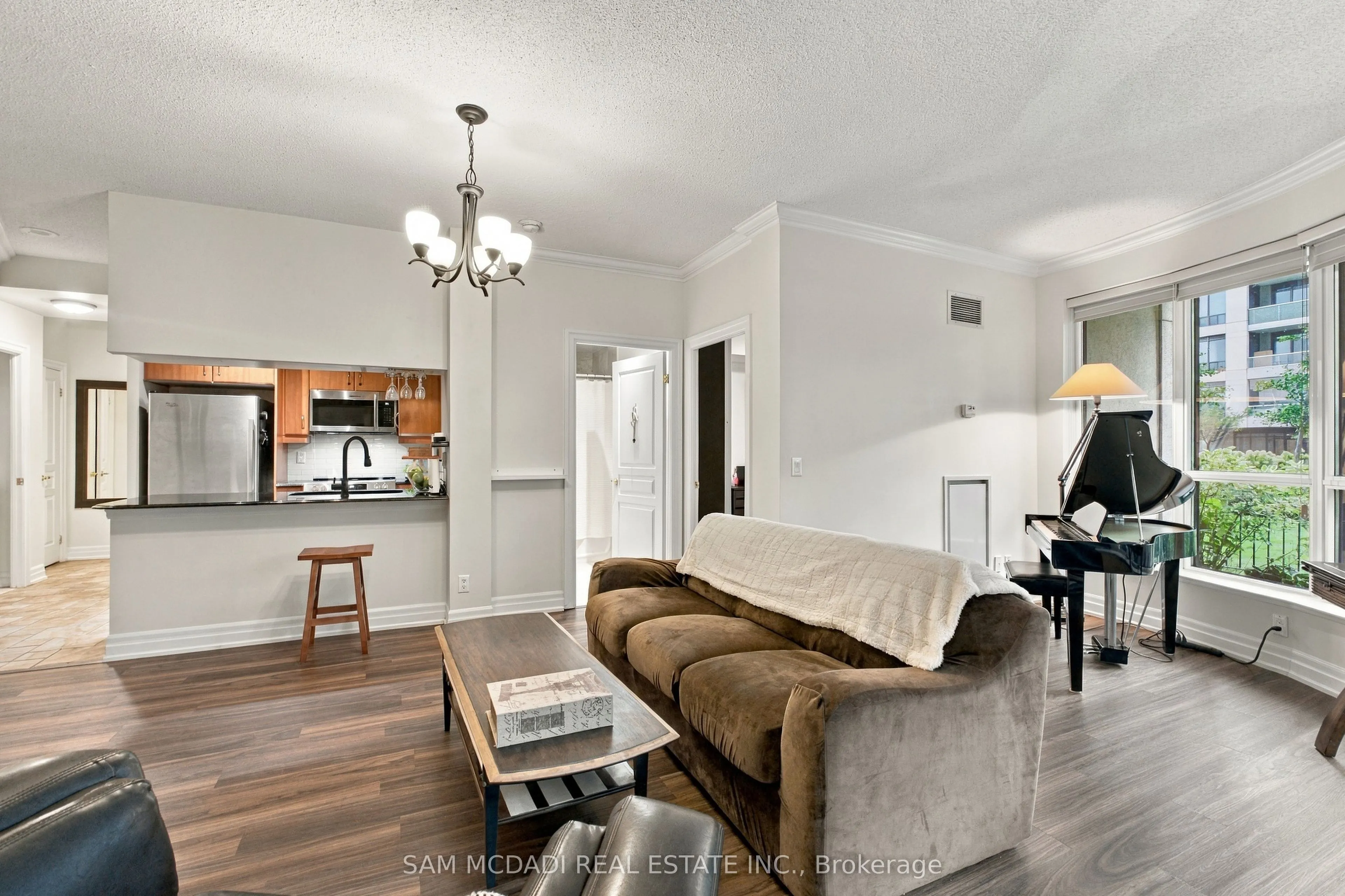 2087 Lake Shore Boulevard W #103