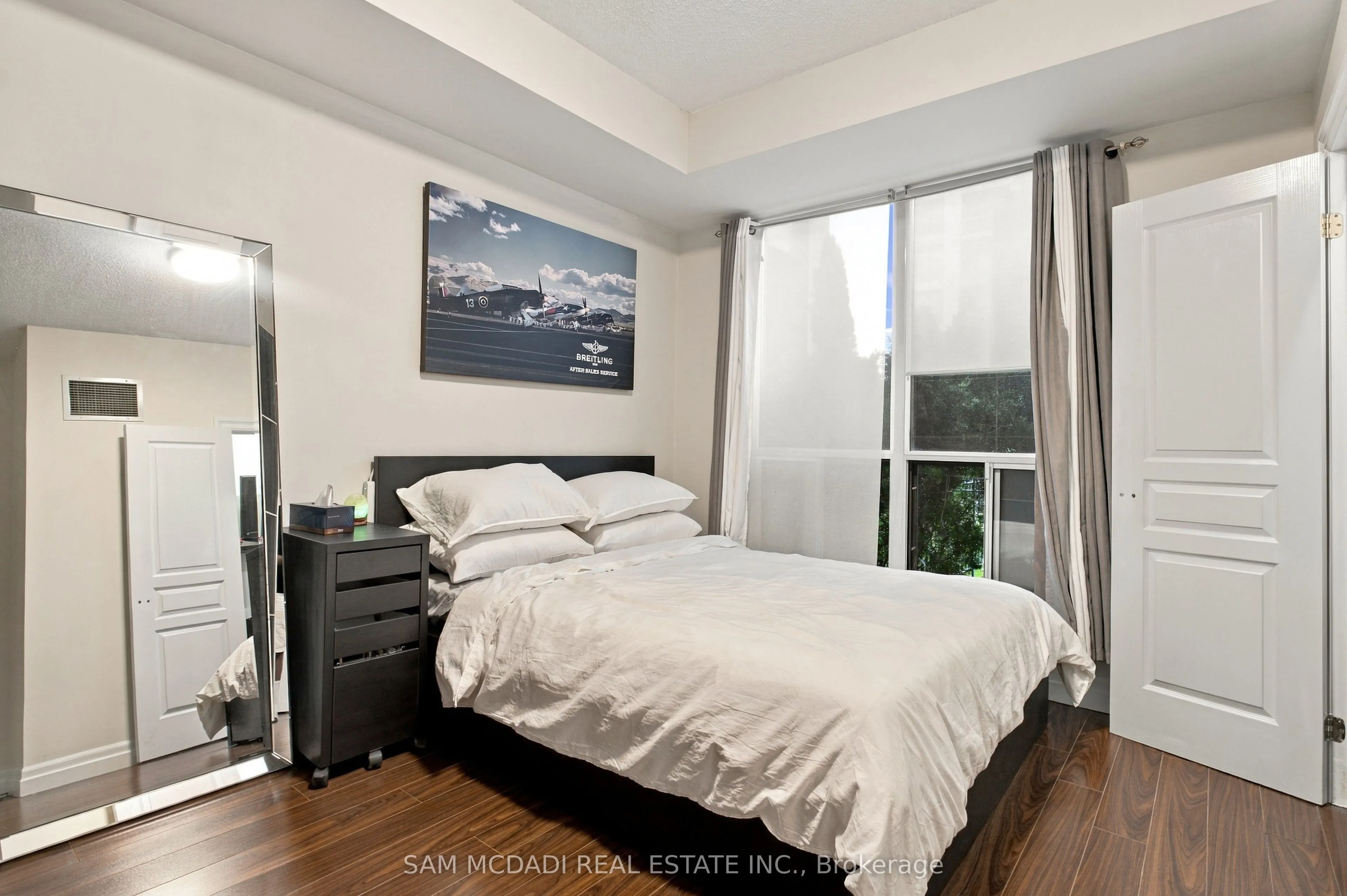 2087 Lake Shore Boulevard W #103