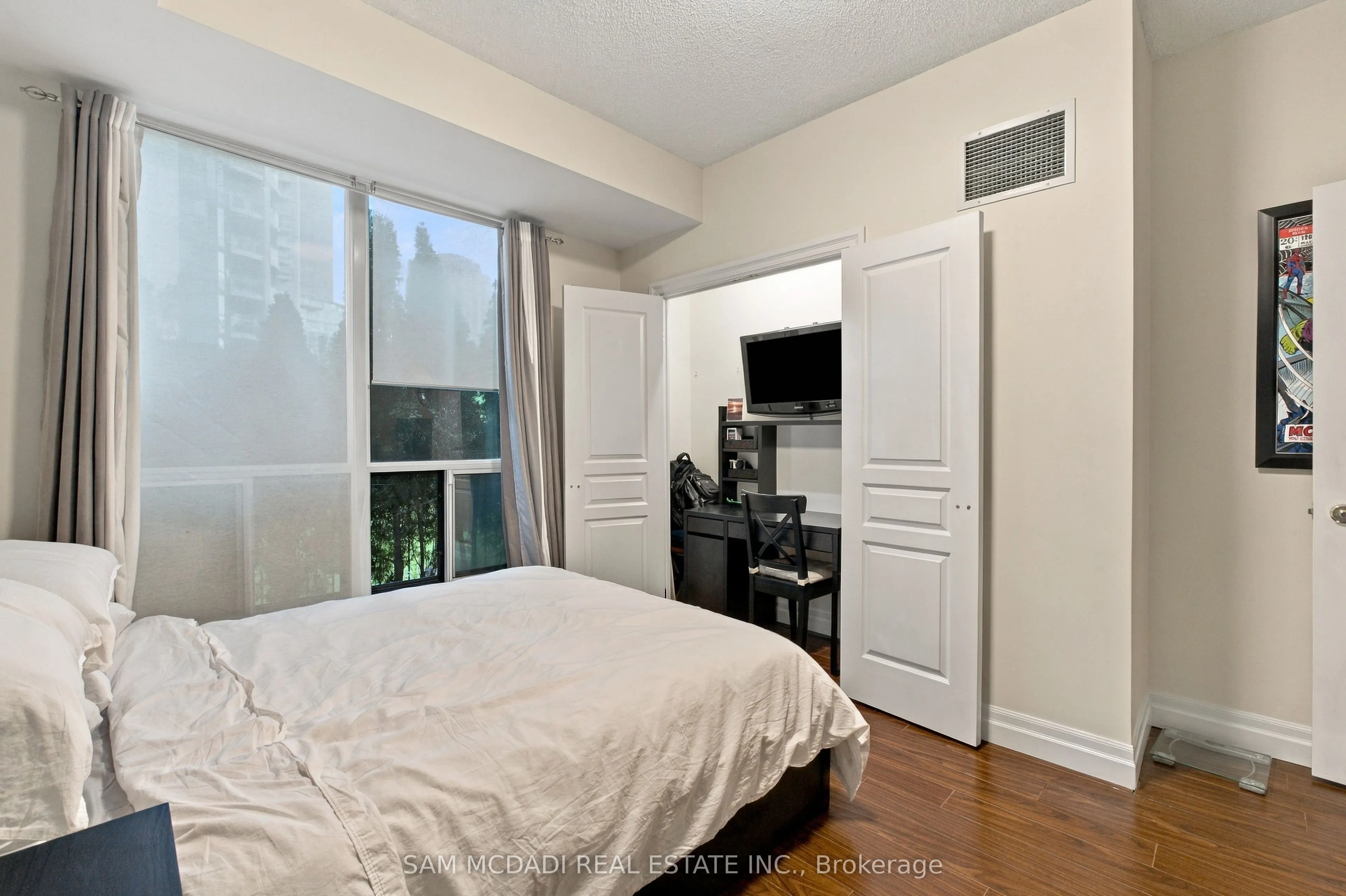 2087 Lake Shore Boulevard W #103