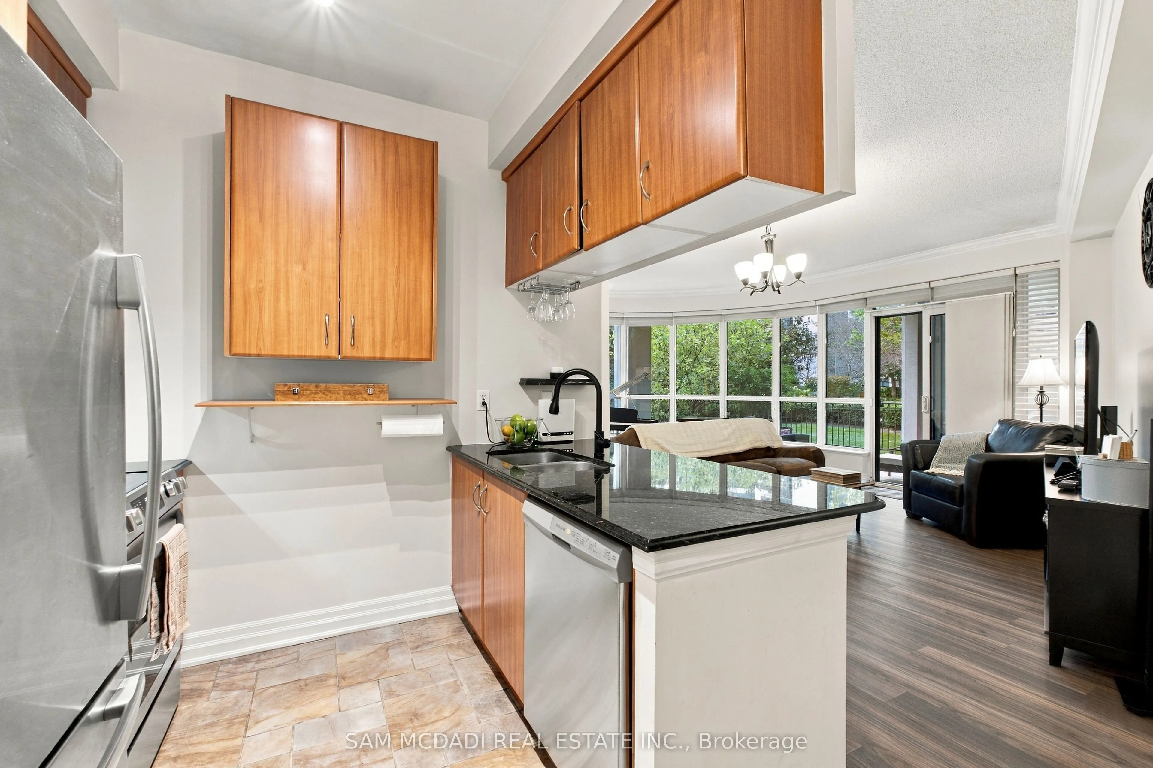 2087 Lake Shore Boulevard W #103