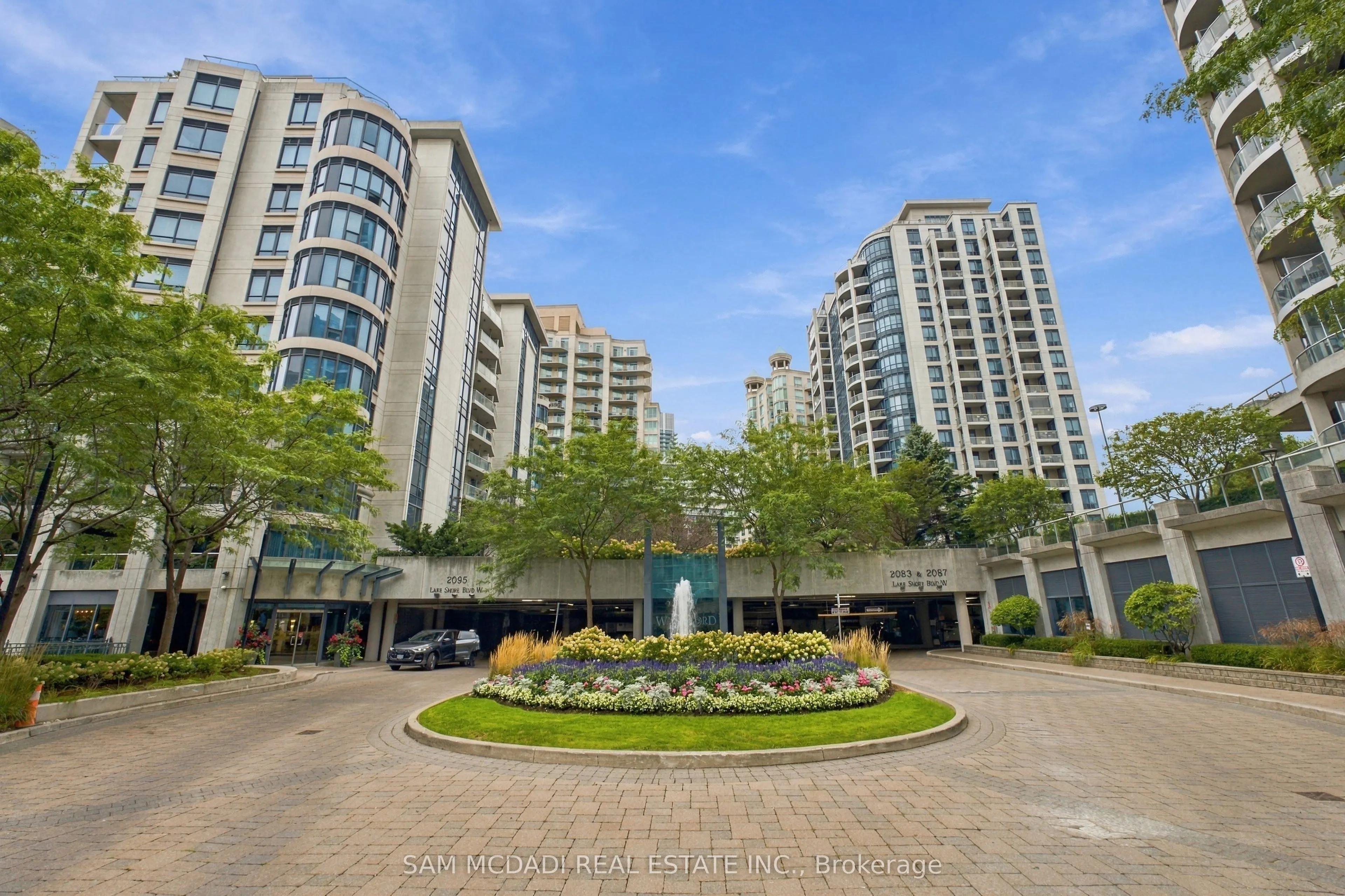 2087 Lake Shore Boulevard W #103