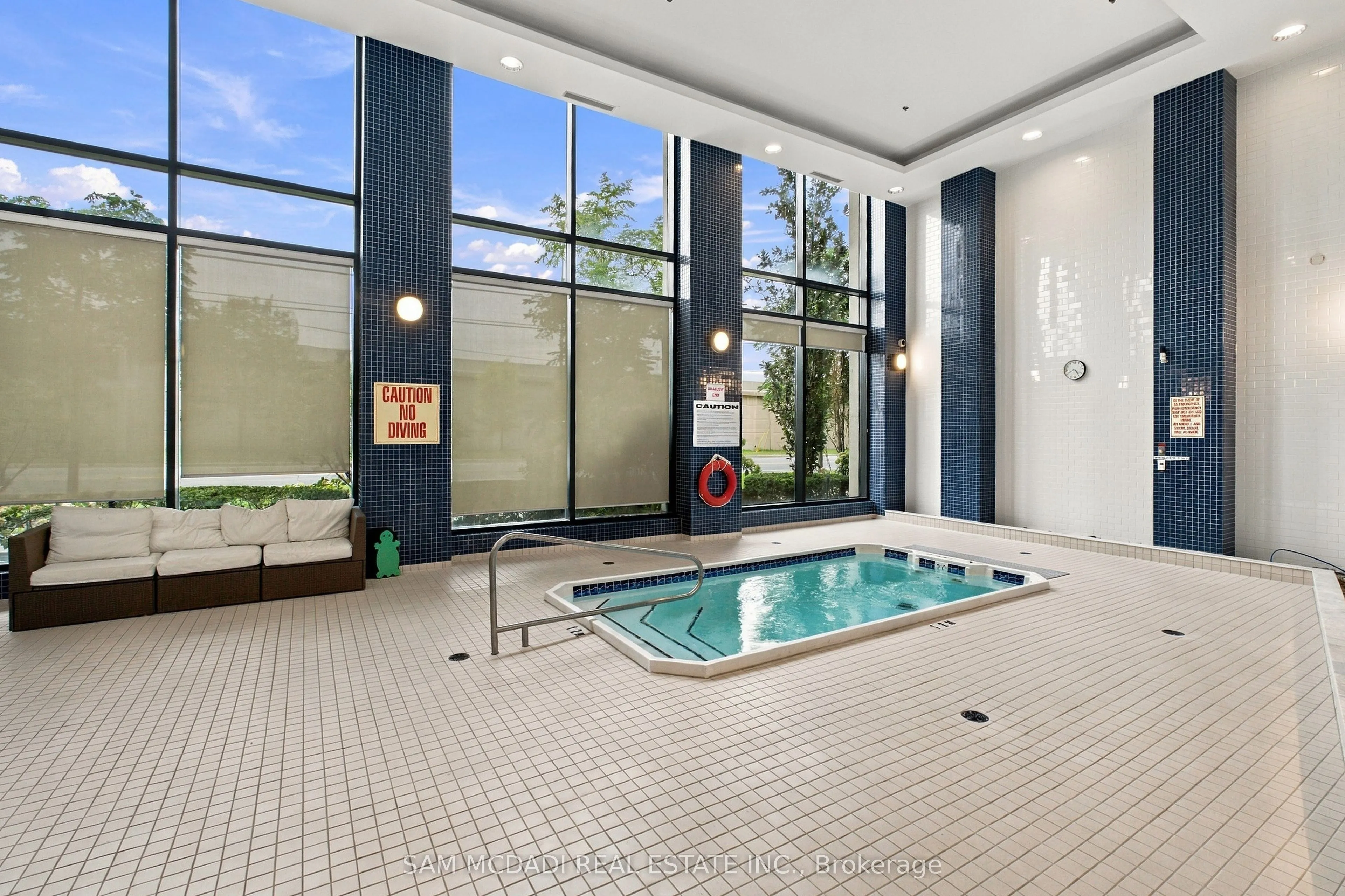 2087 Lake Shore Boulevard W #103