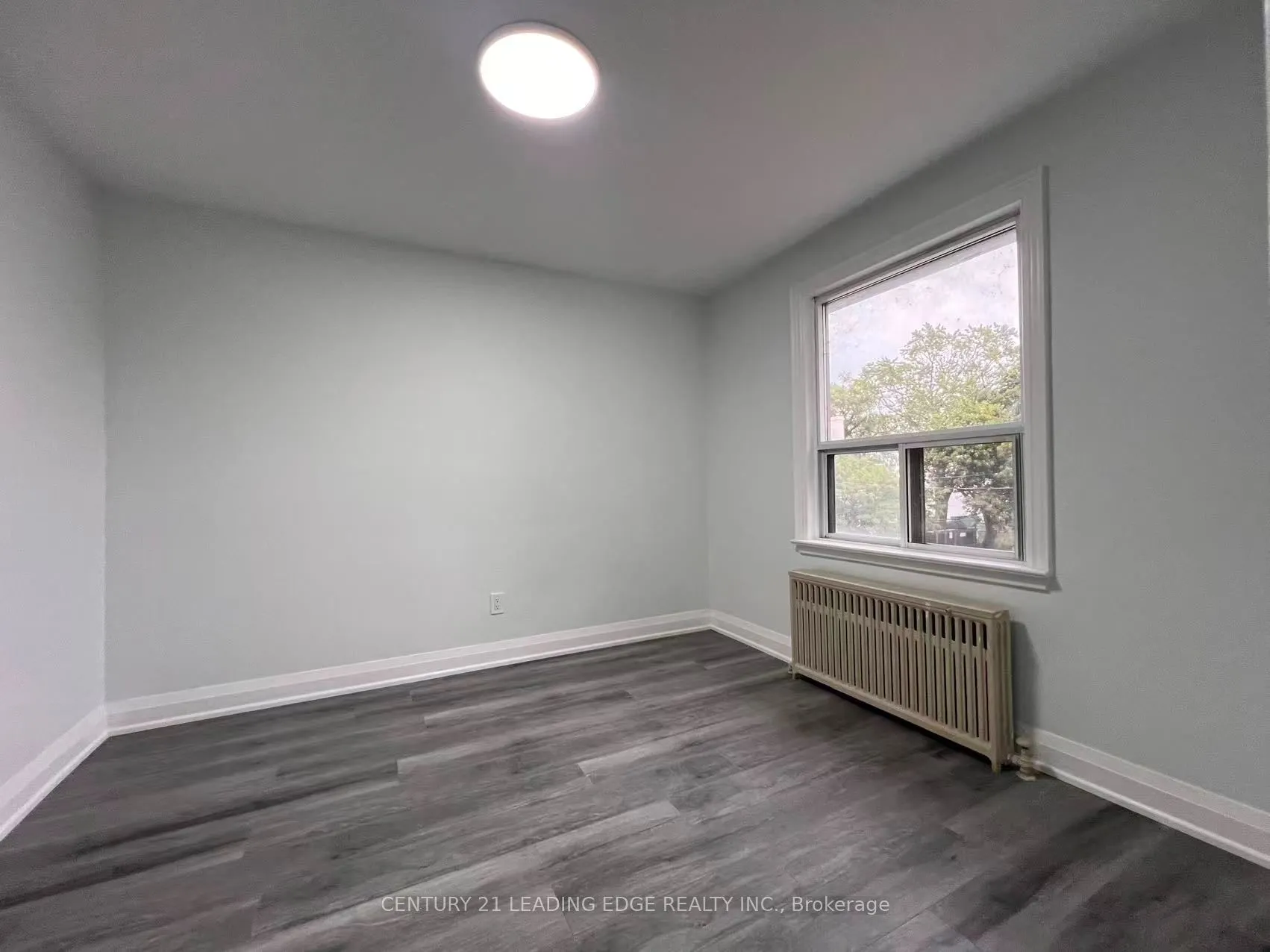 2719 Lake Shore Boulevard W #6