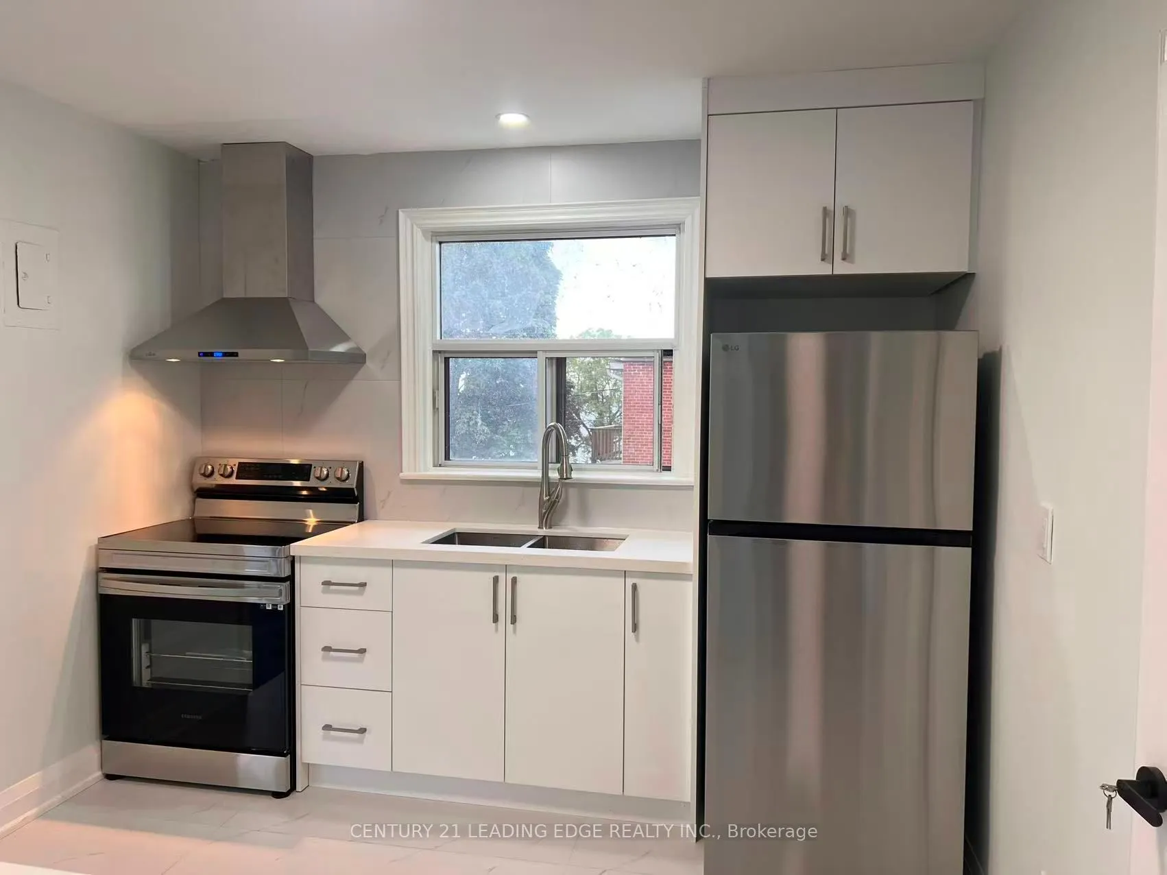 2719 Lake Shore Boulevard W #6