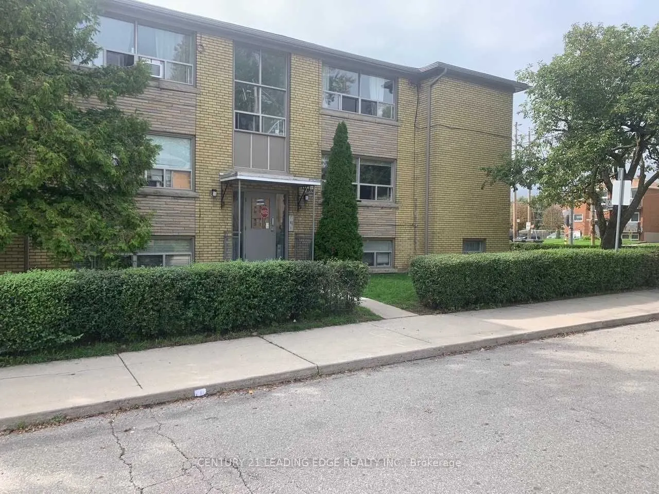 2719 Lake Shore Boulevard W #6
